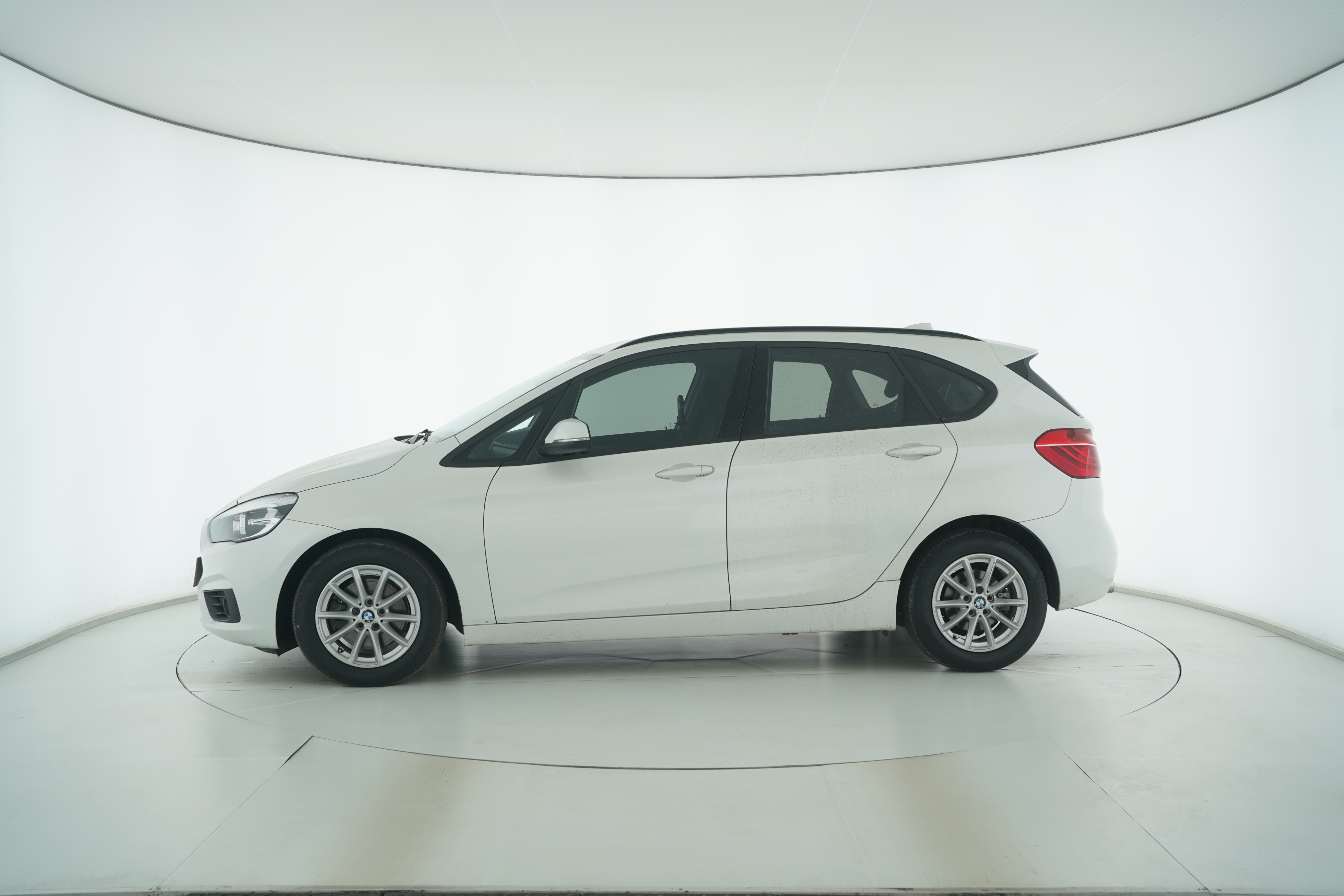 BMW 2 Series Tourer 2016 — фото 7