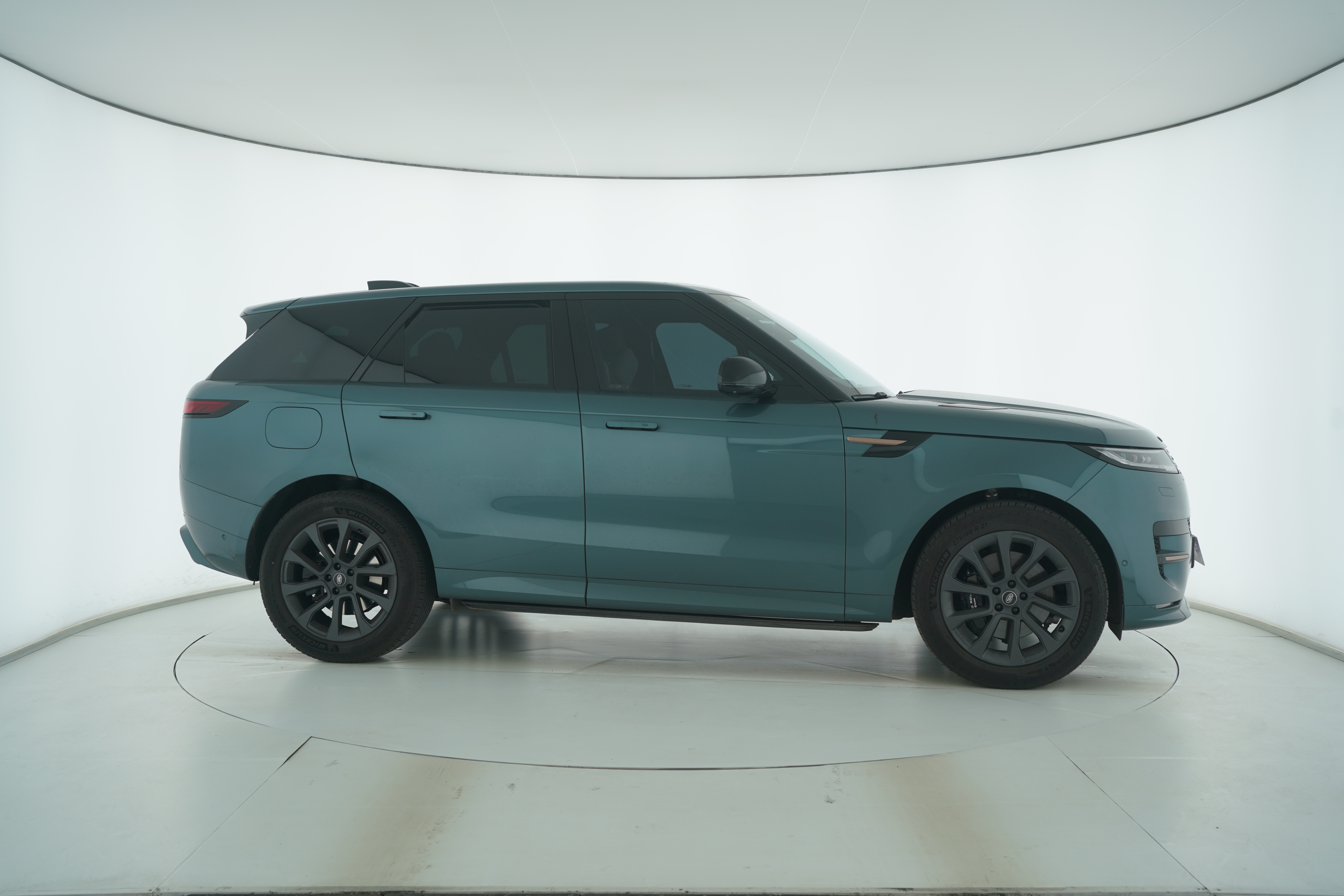 Land Rover Range Rover Sport 2024 — фото 8