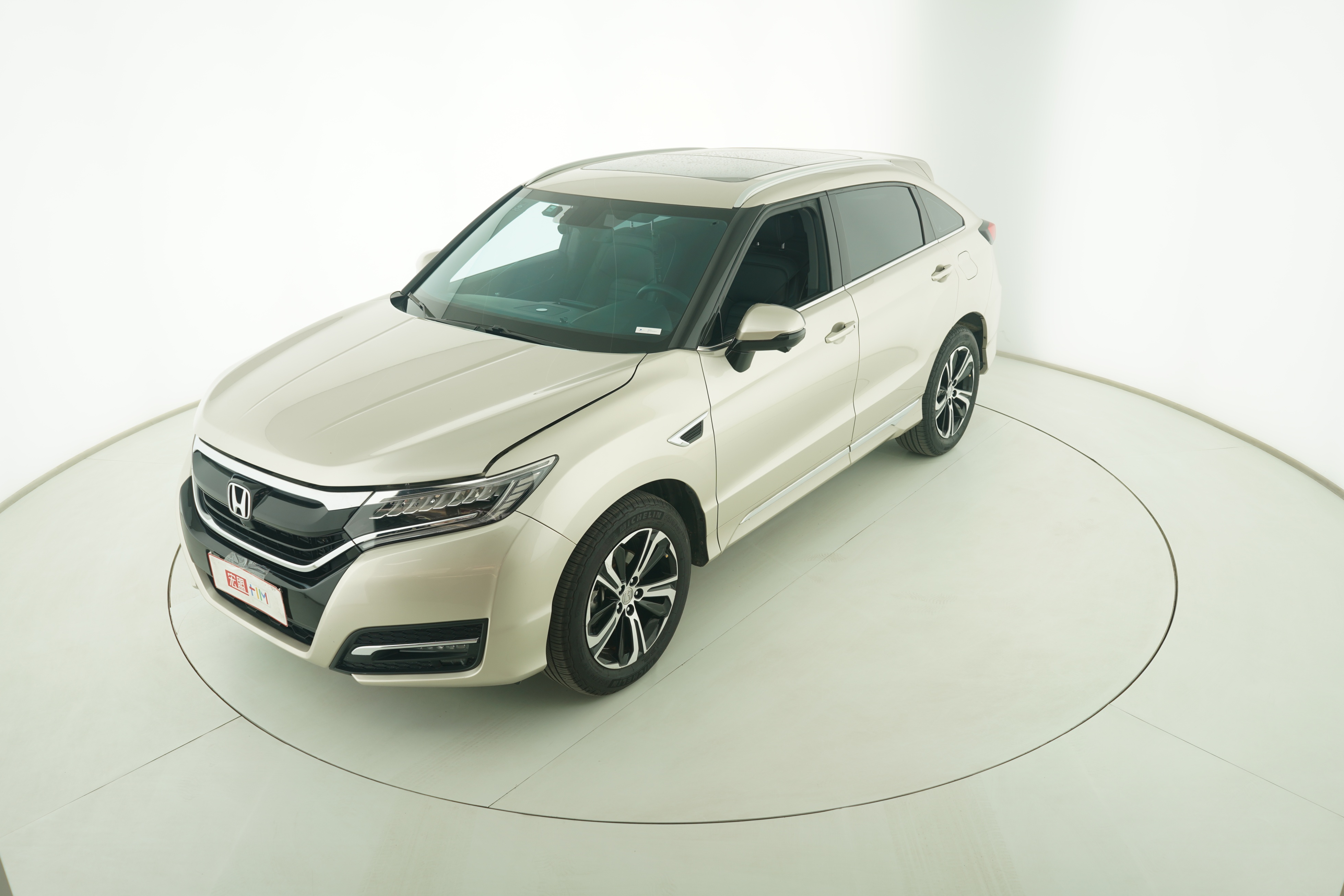 Honda UR-V 2017 — фото 1