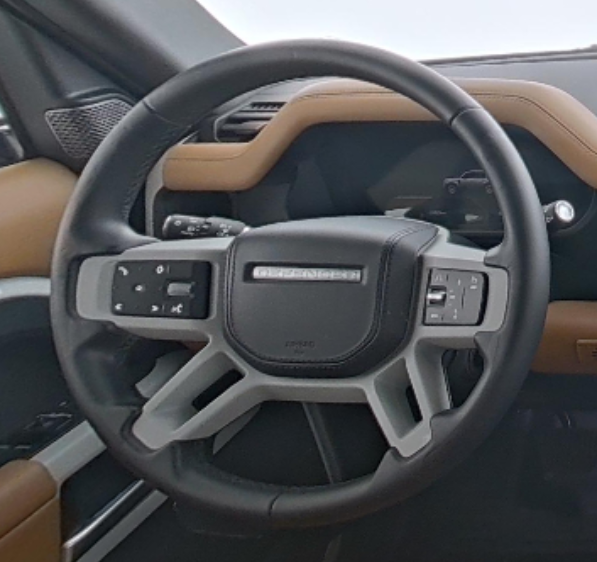 Land Rover Guardian 2024 — фото 10