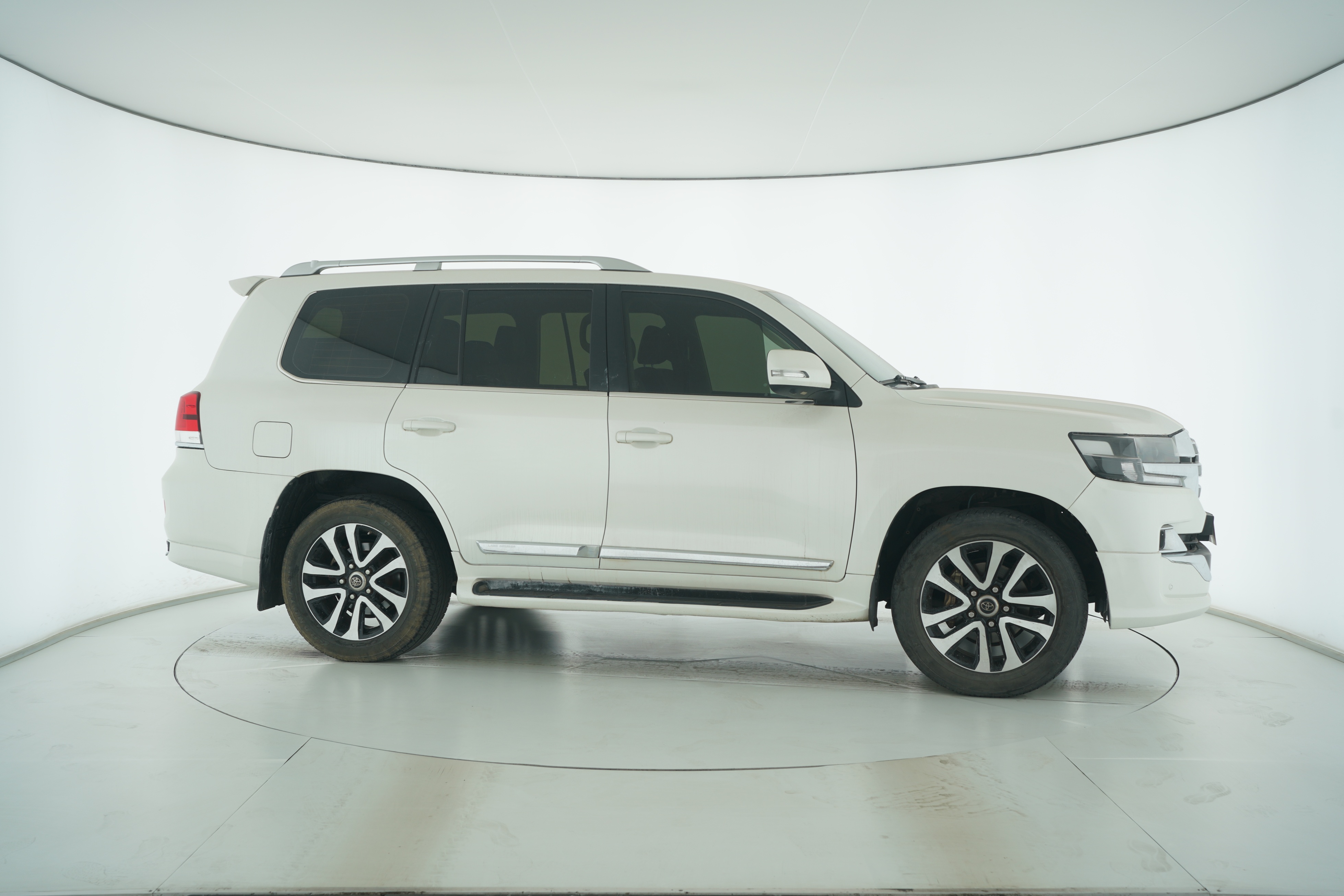 Toyota Land Cruiser (Imported) 2017 — фото 8