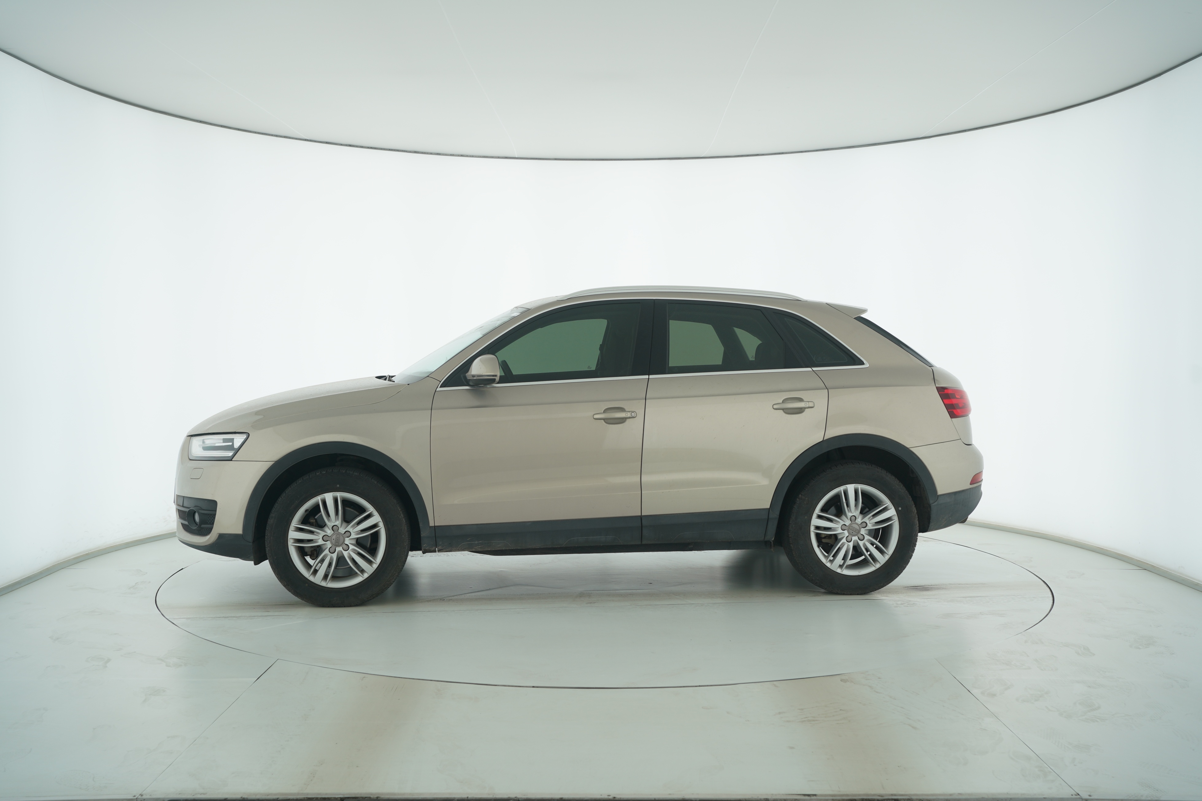 Audi Q3 2015 — фото 7