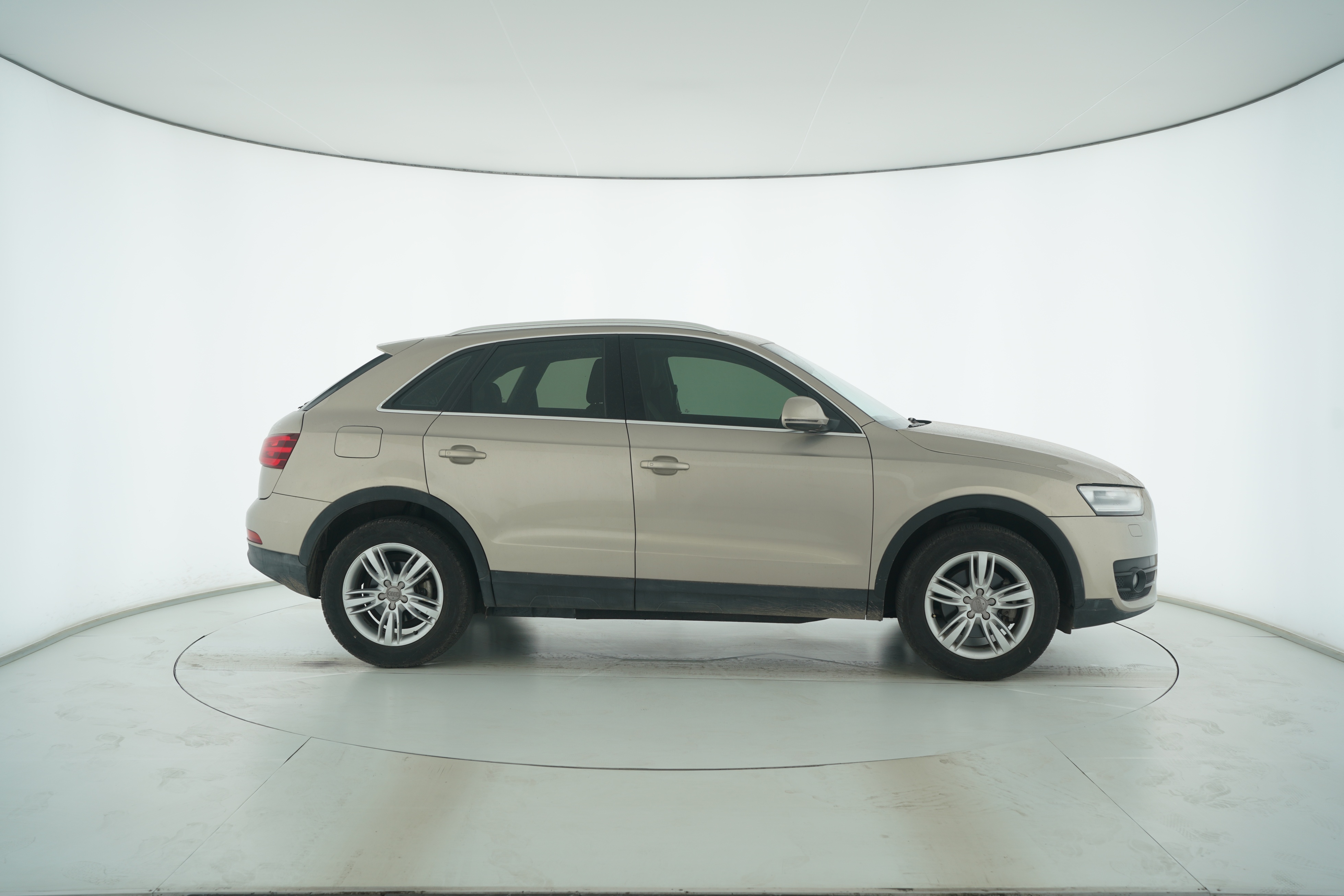 Audi Q3 2015 — фото 8