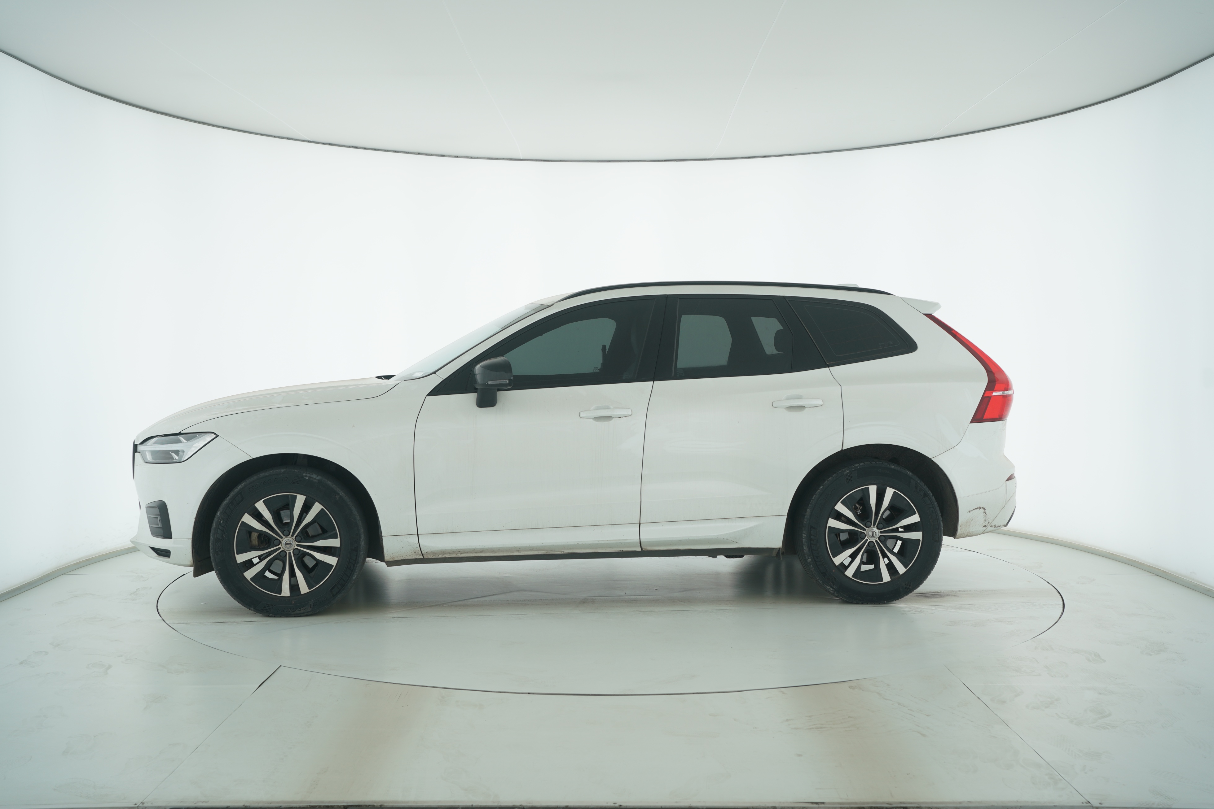 VOLVO XC60 2021 — фото 7