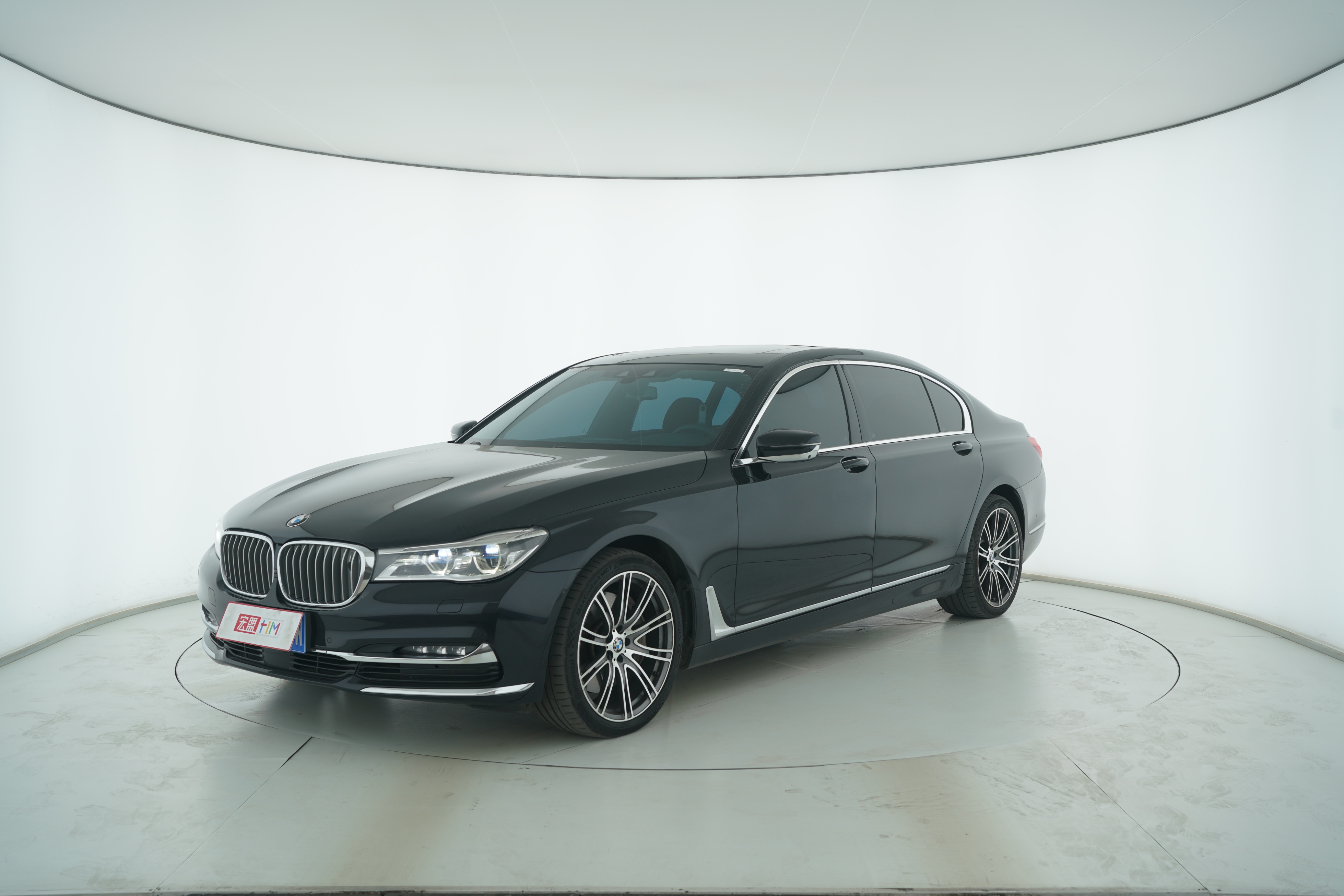 BMW 7 Series 2013 — фото 1