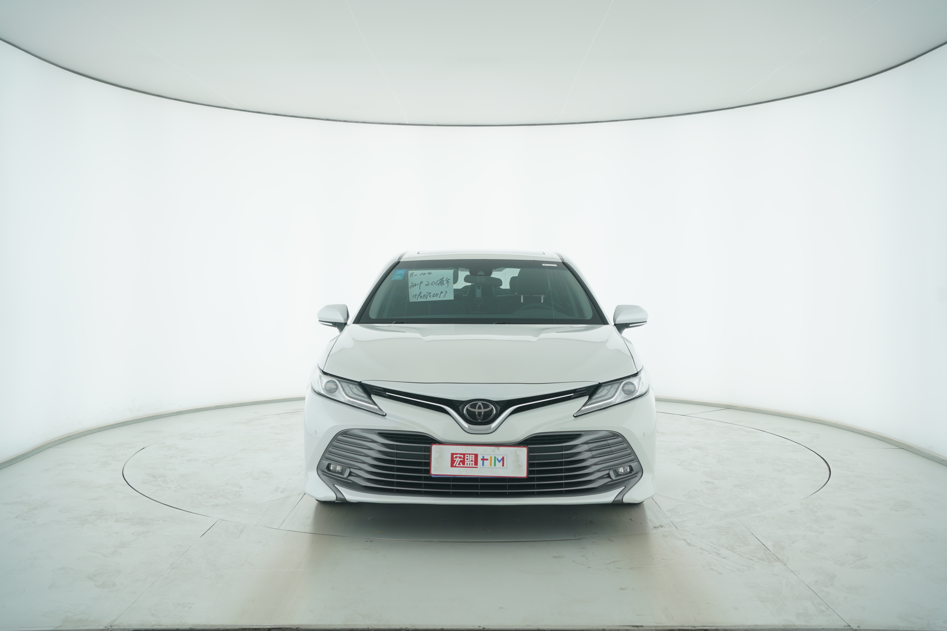 Toyota Camry 2018 — фото 5