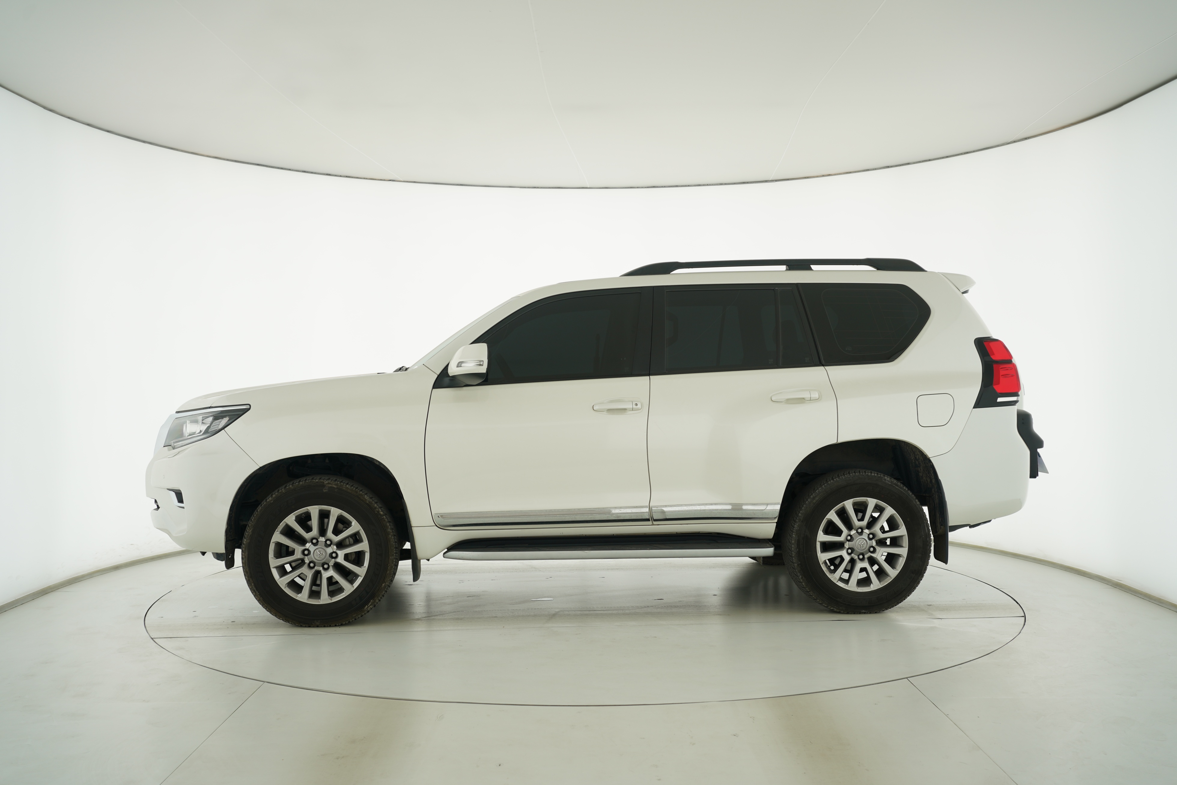 Toyota Prado 2019 — фото 7