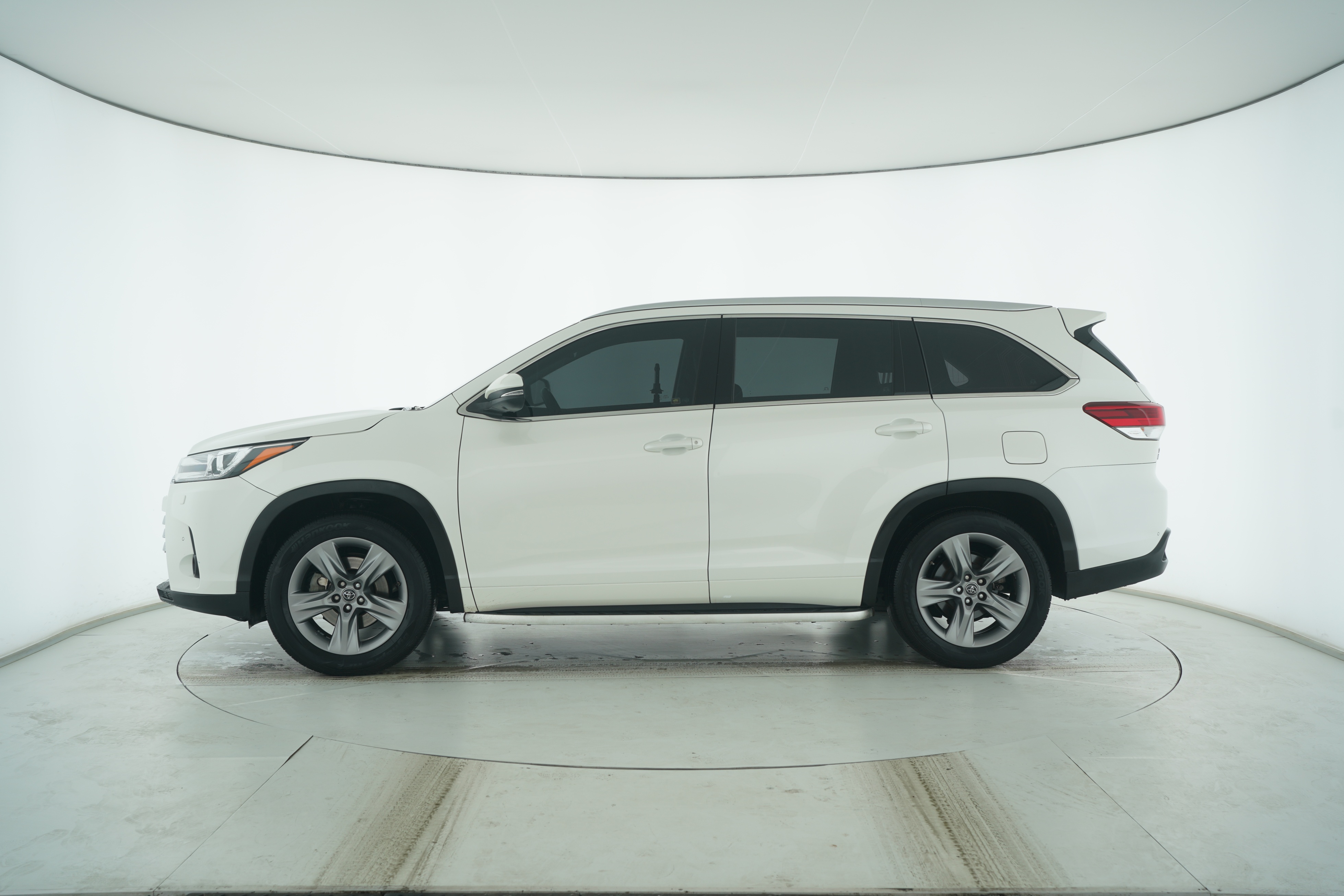 Toyota Highlander 2018 — фото 7