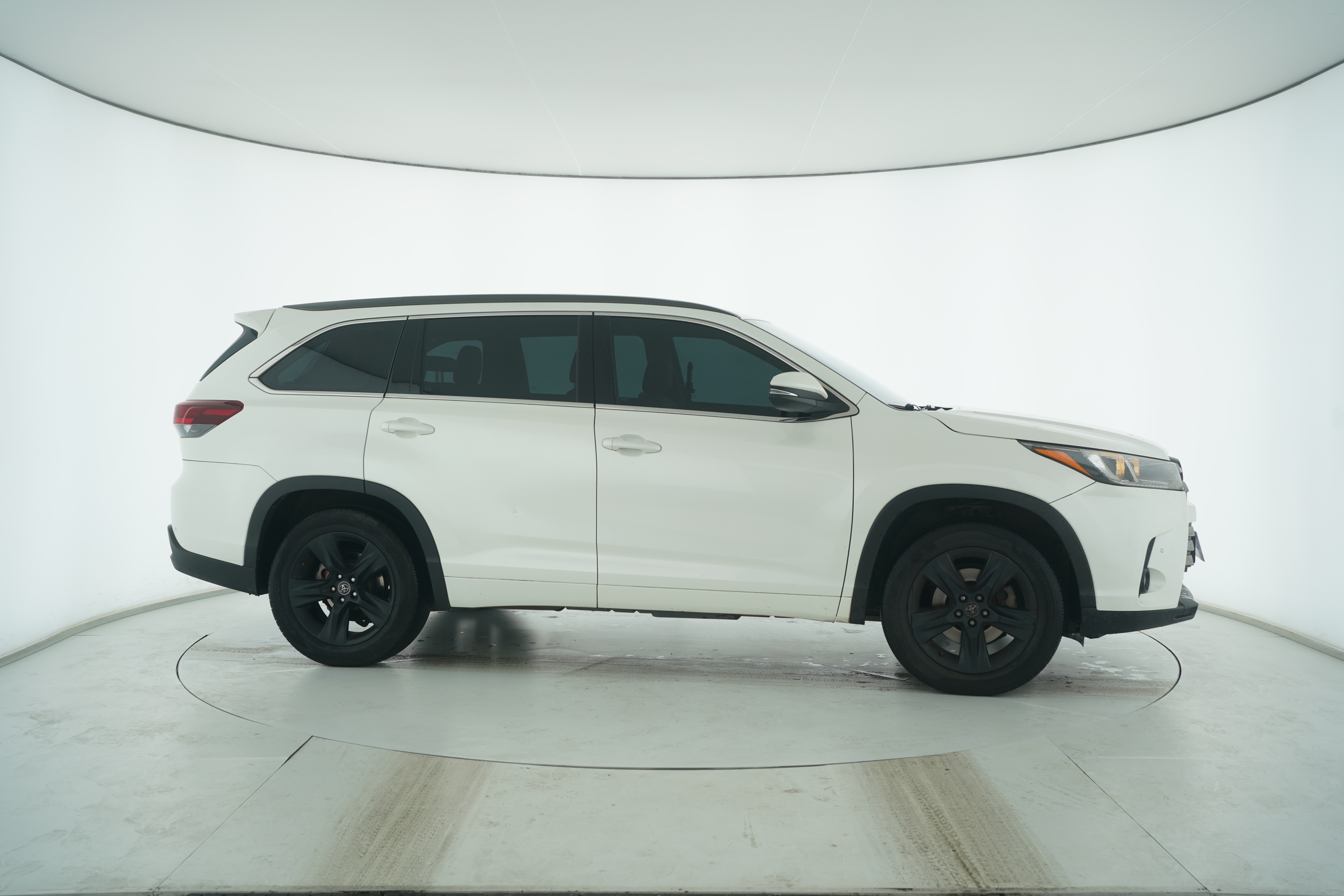 Toyota Highlander 2018 — фото 8