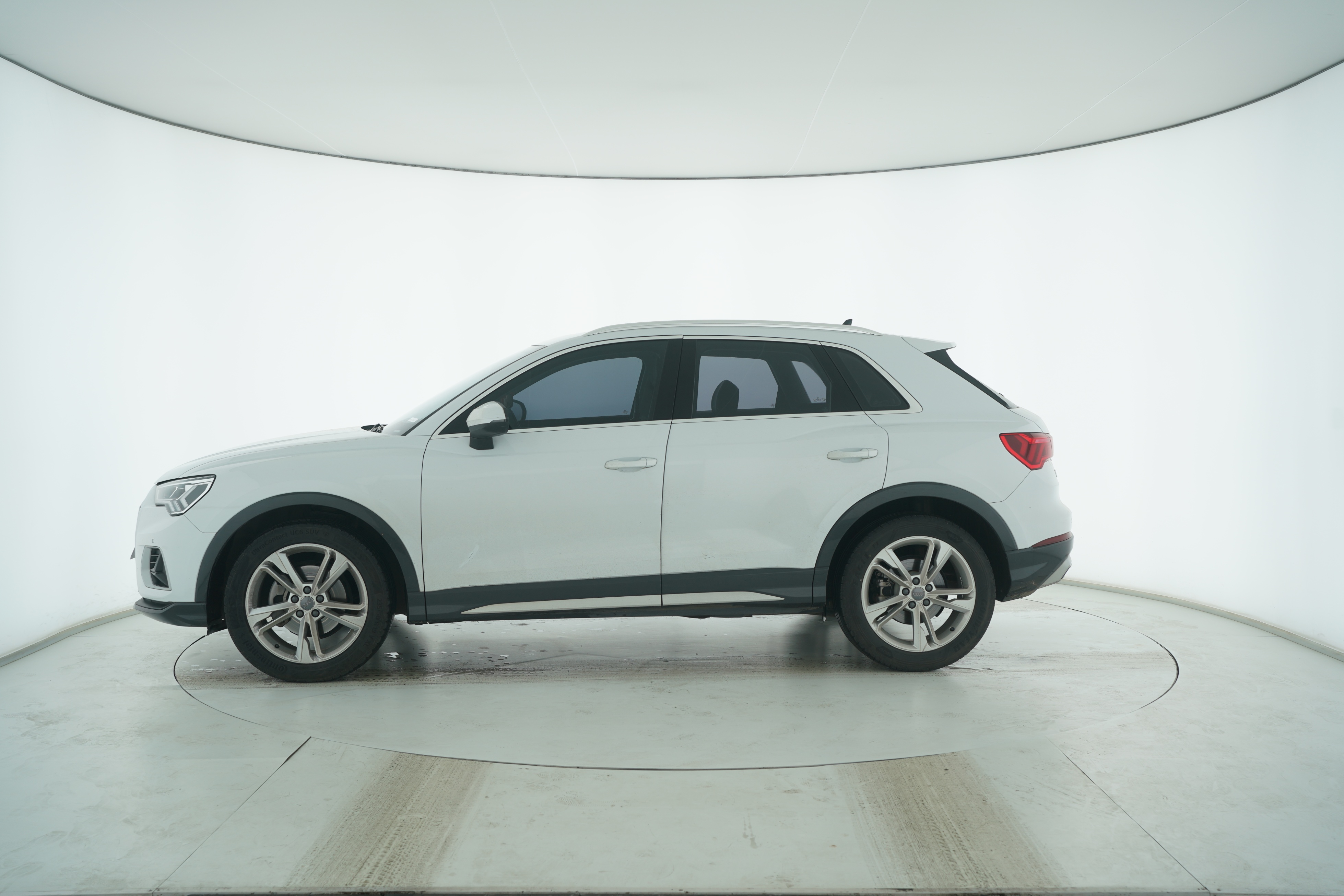 Audi Q3 2019 — фото 7