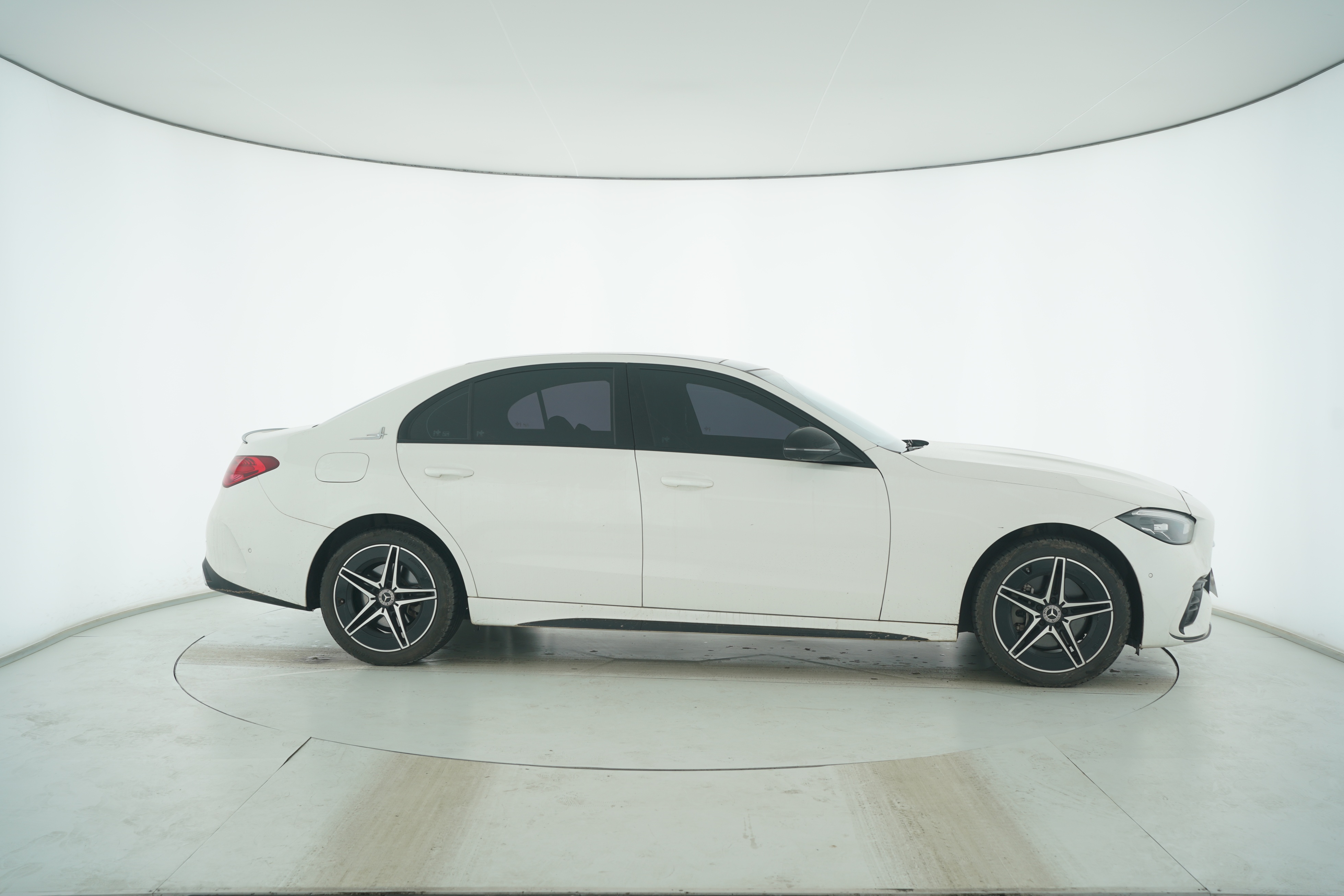 Mercedes Benz C-Class 2023 — фото 8