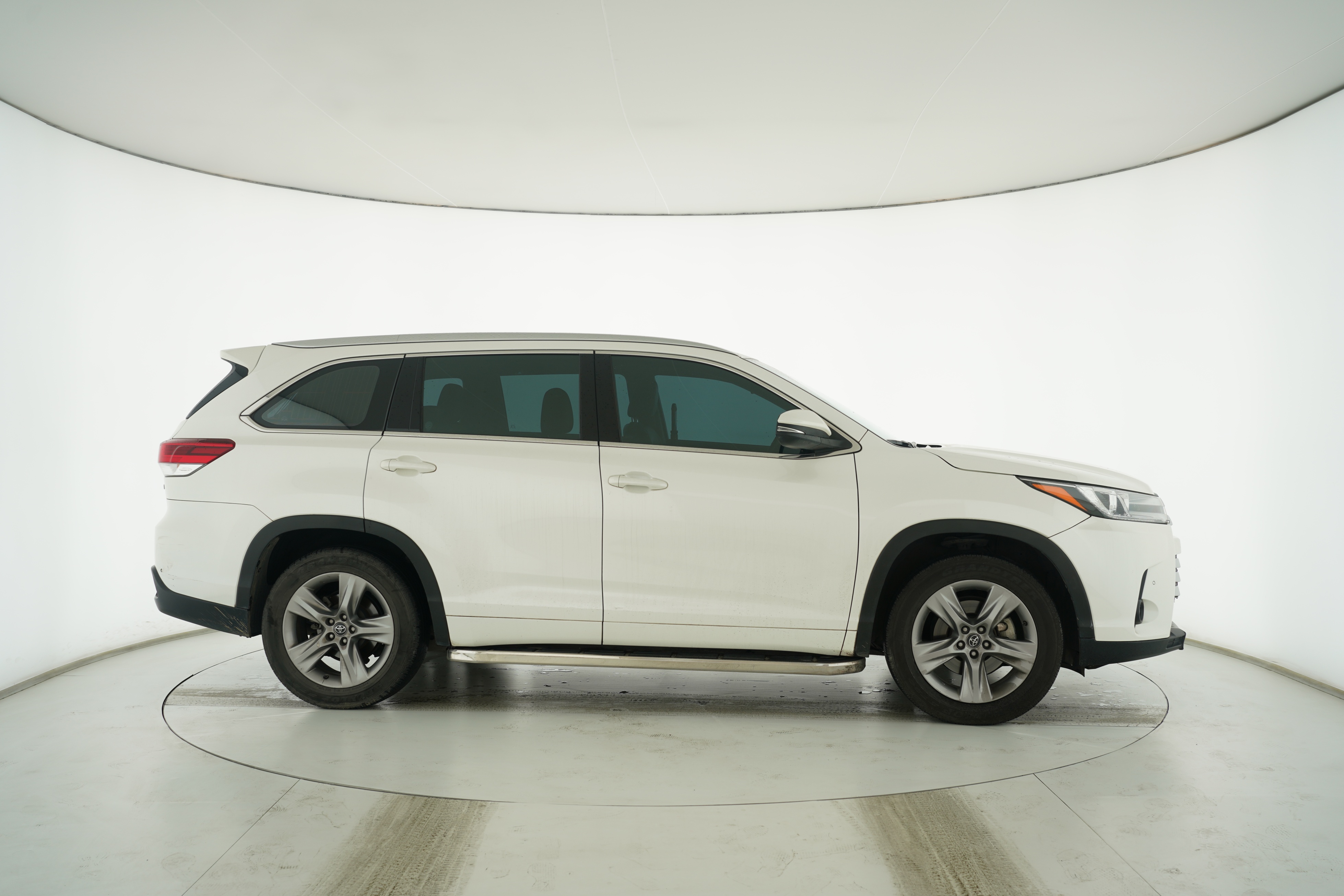 Toyota Highlander 2018 — фото 8