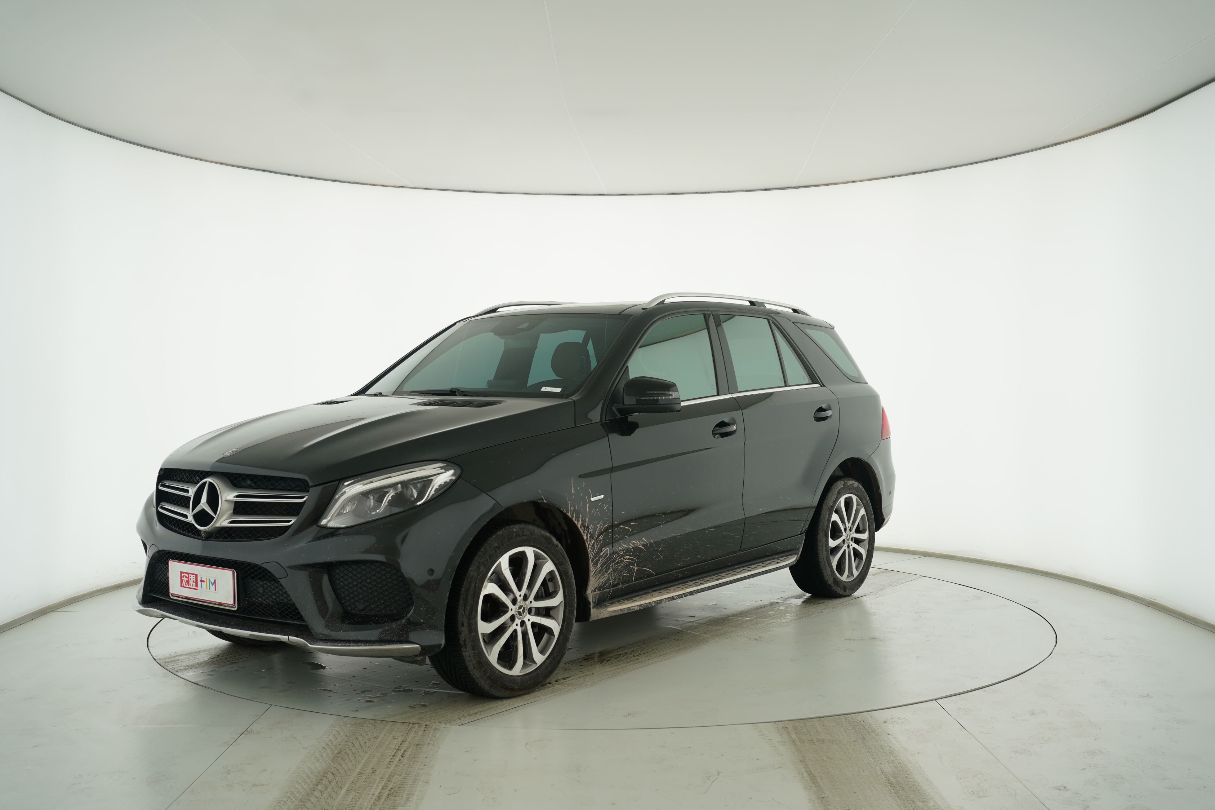 Mercedes Benz GLE 2018 — фото 1