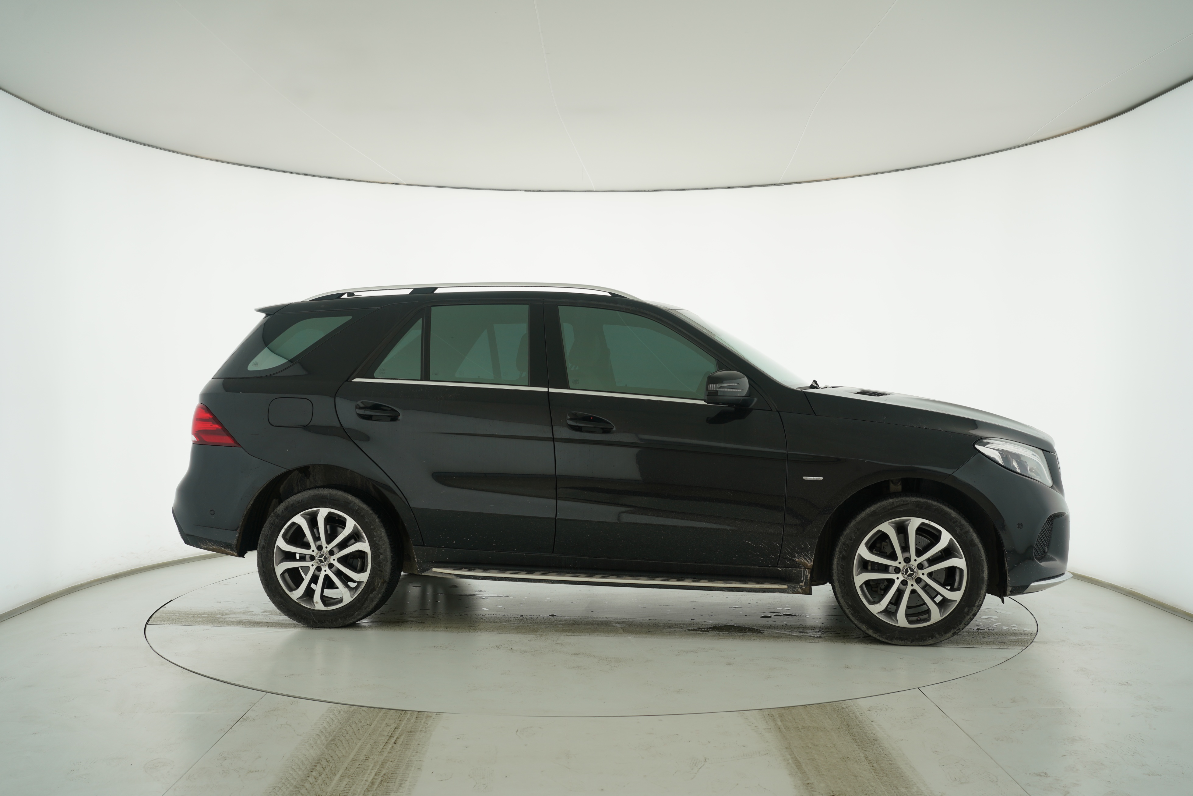 Mercedes Benz GLE 2018 — фото 8