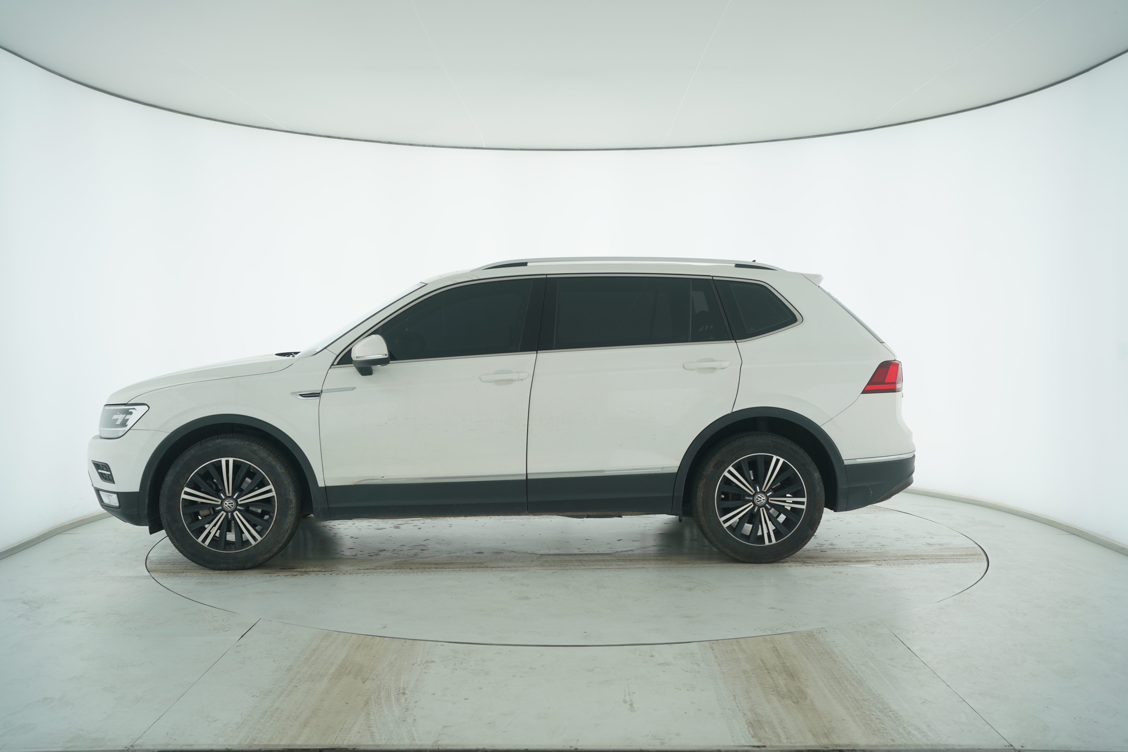 Volkswagen Tiguan L 2019 — фото 7