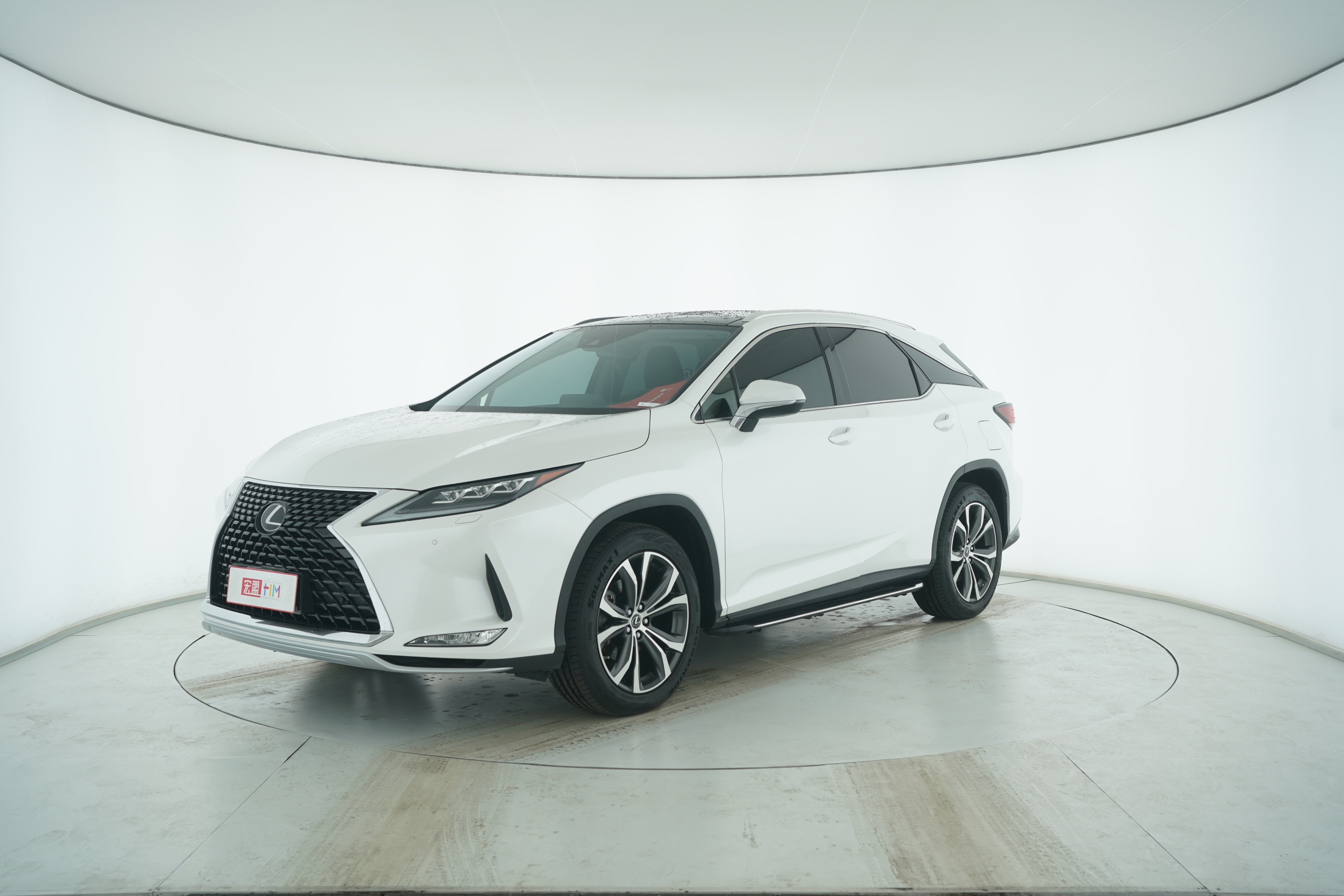 Lexus RX 2020 — фото 1