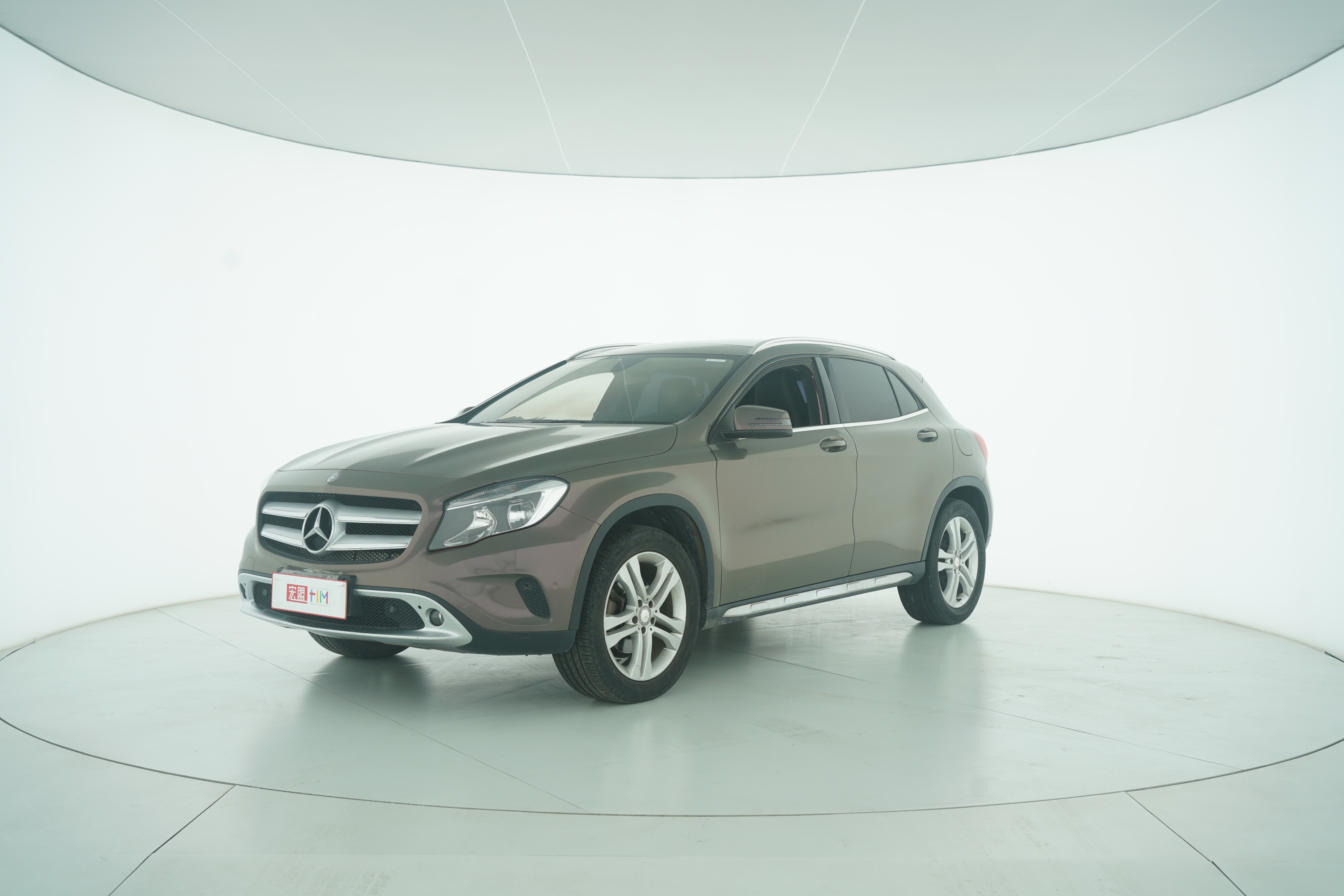 Mercedes Benz GLA 2016 — фото 1