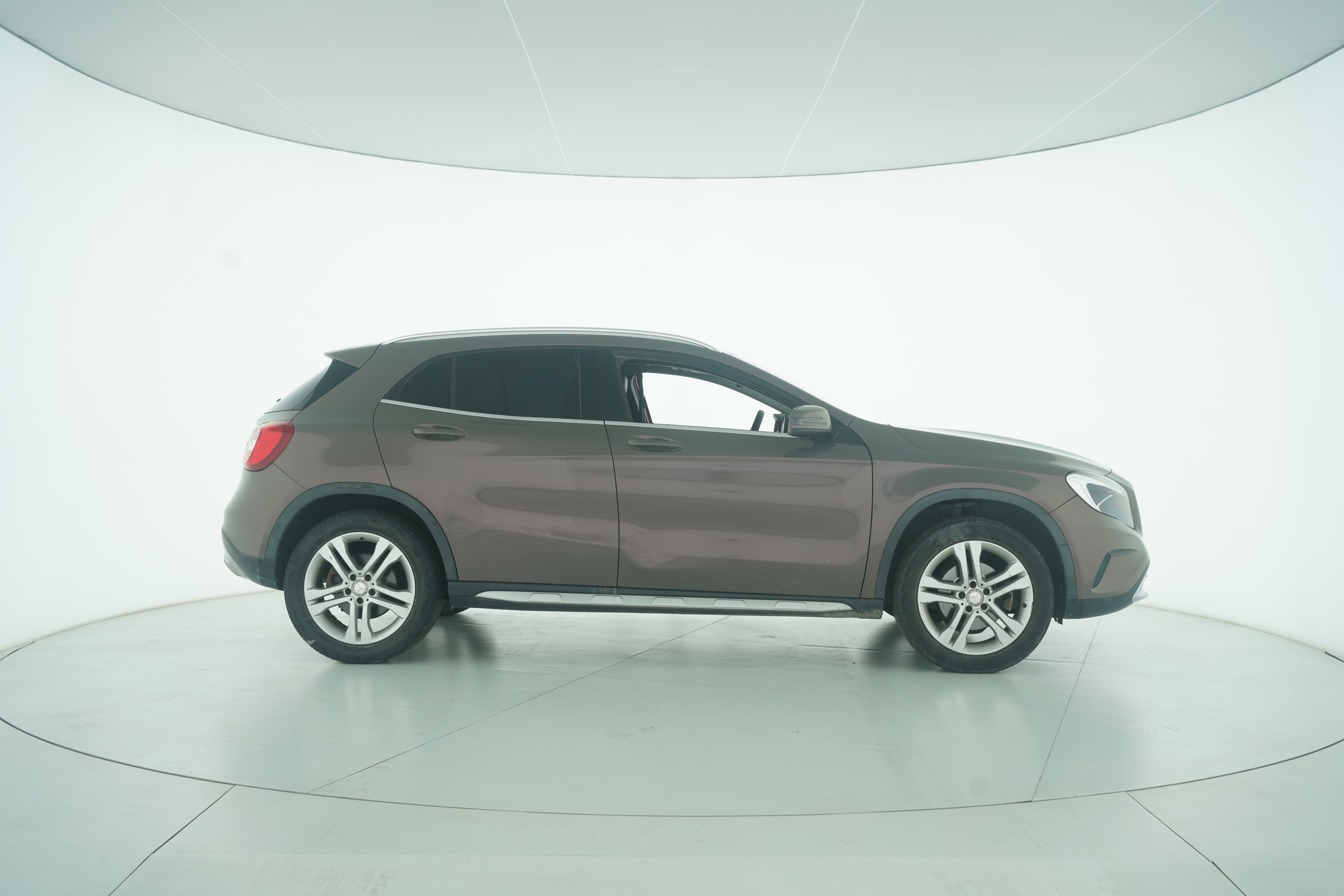 Mercedes Benz GLA 2016 — фото 8