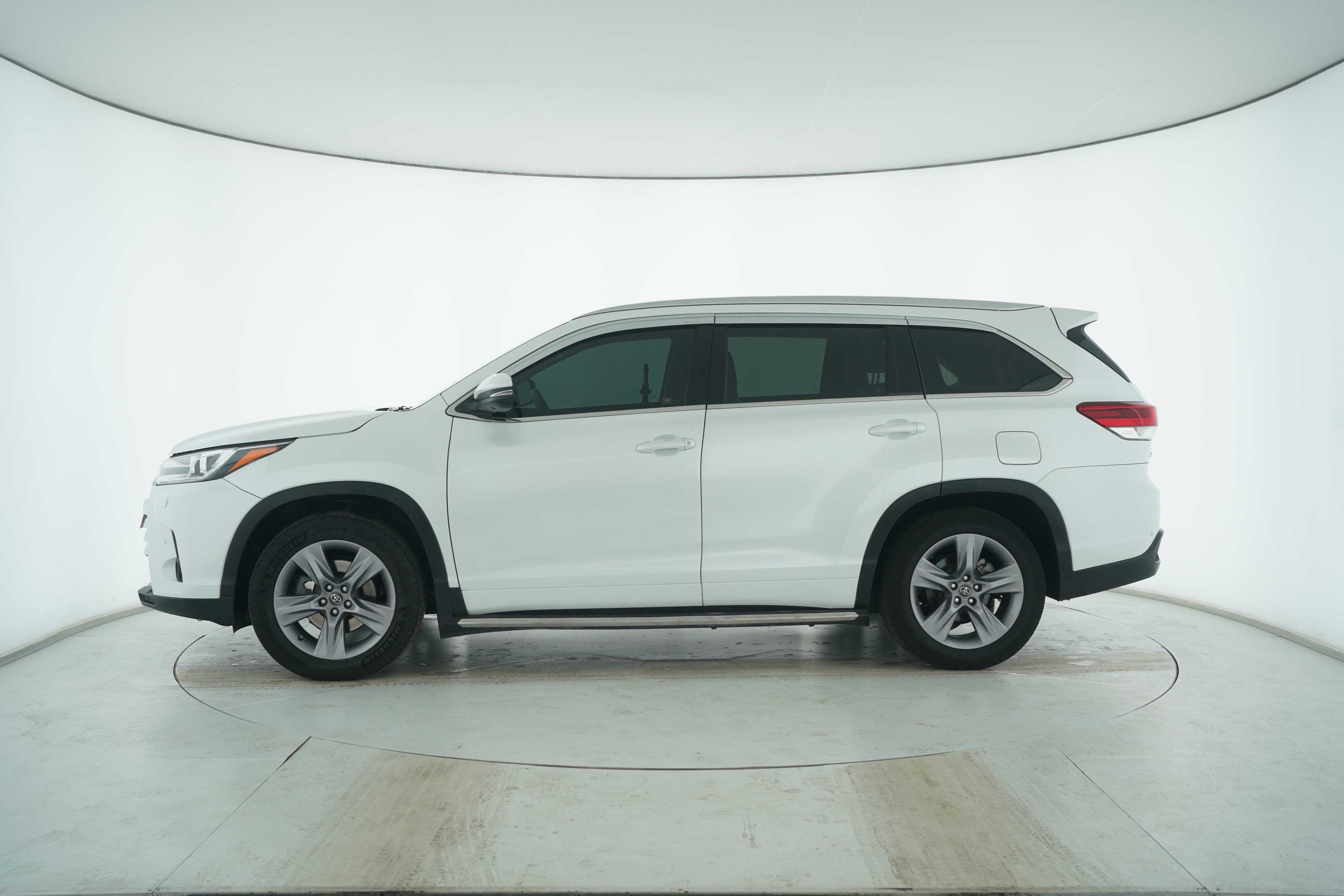 Toyota Highlander 2018 — фото 7