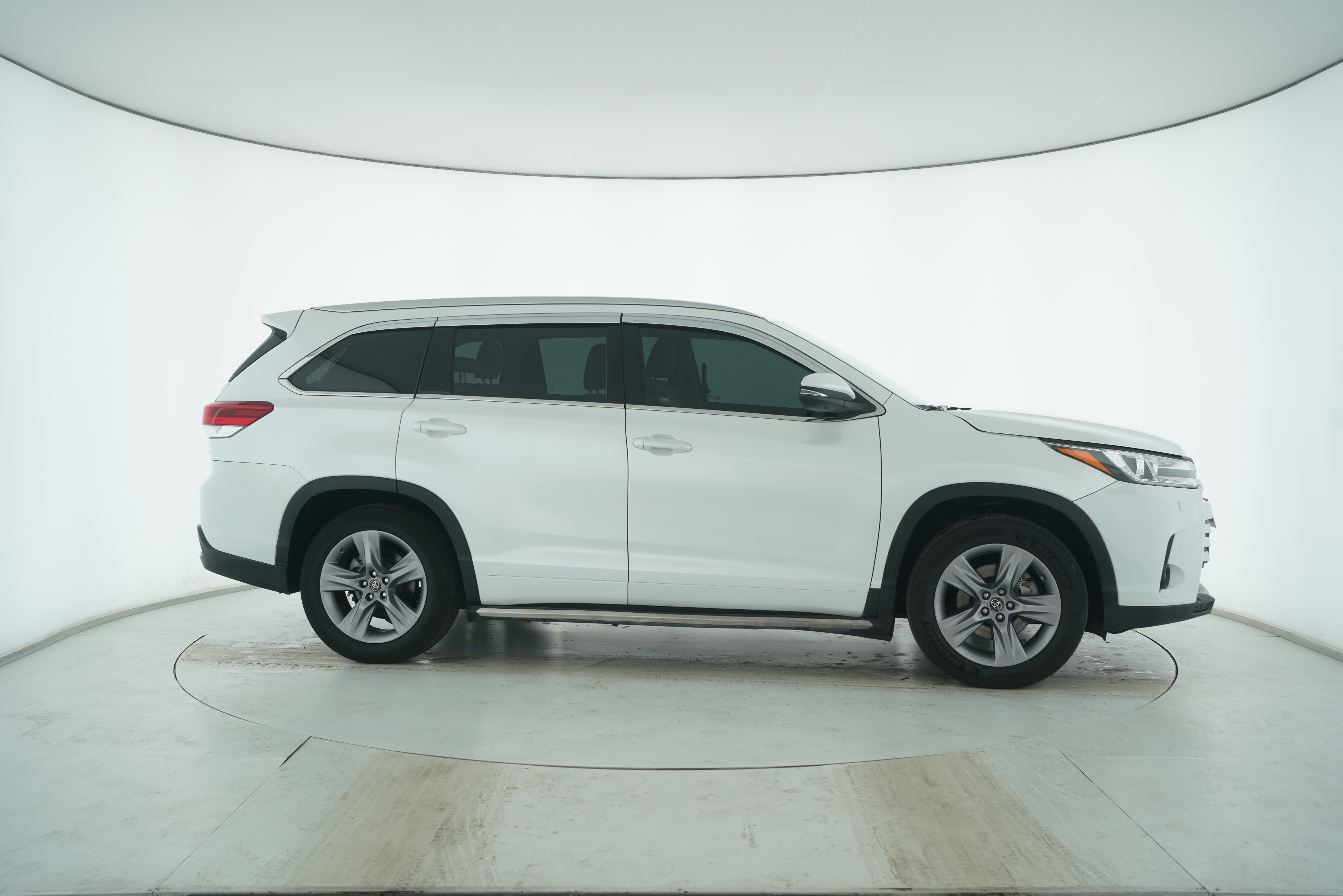 Toyota Highlander 2018 — фото 8