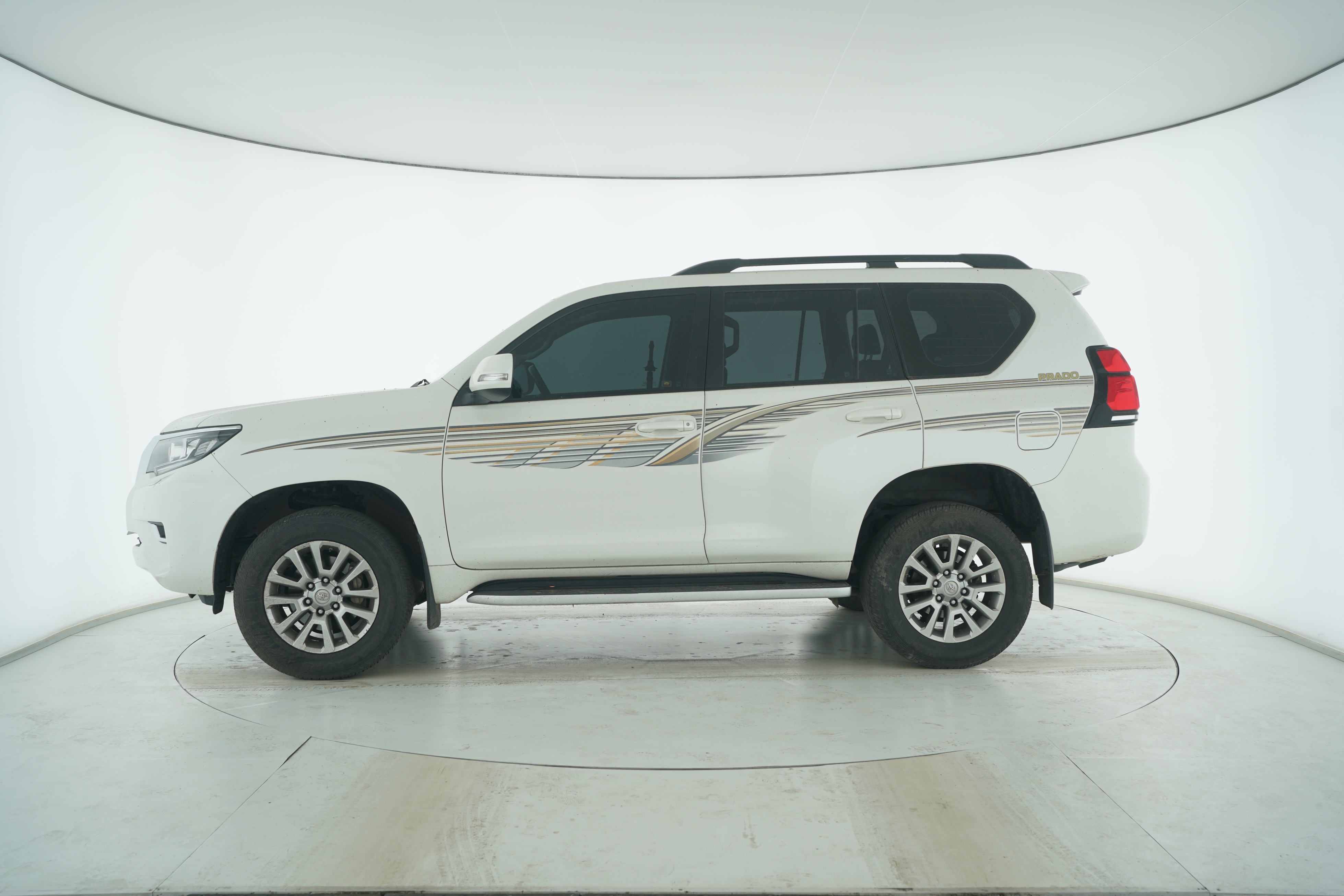 Toyota Prado 2018 — фото 7