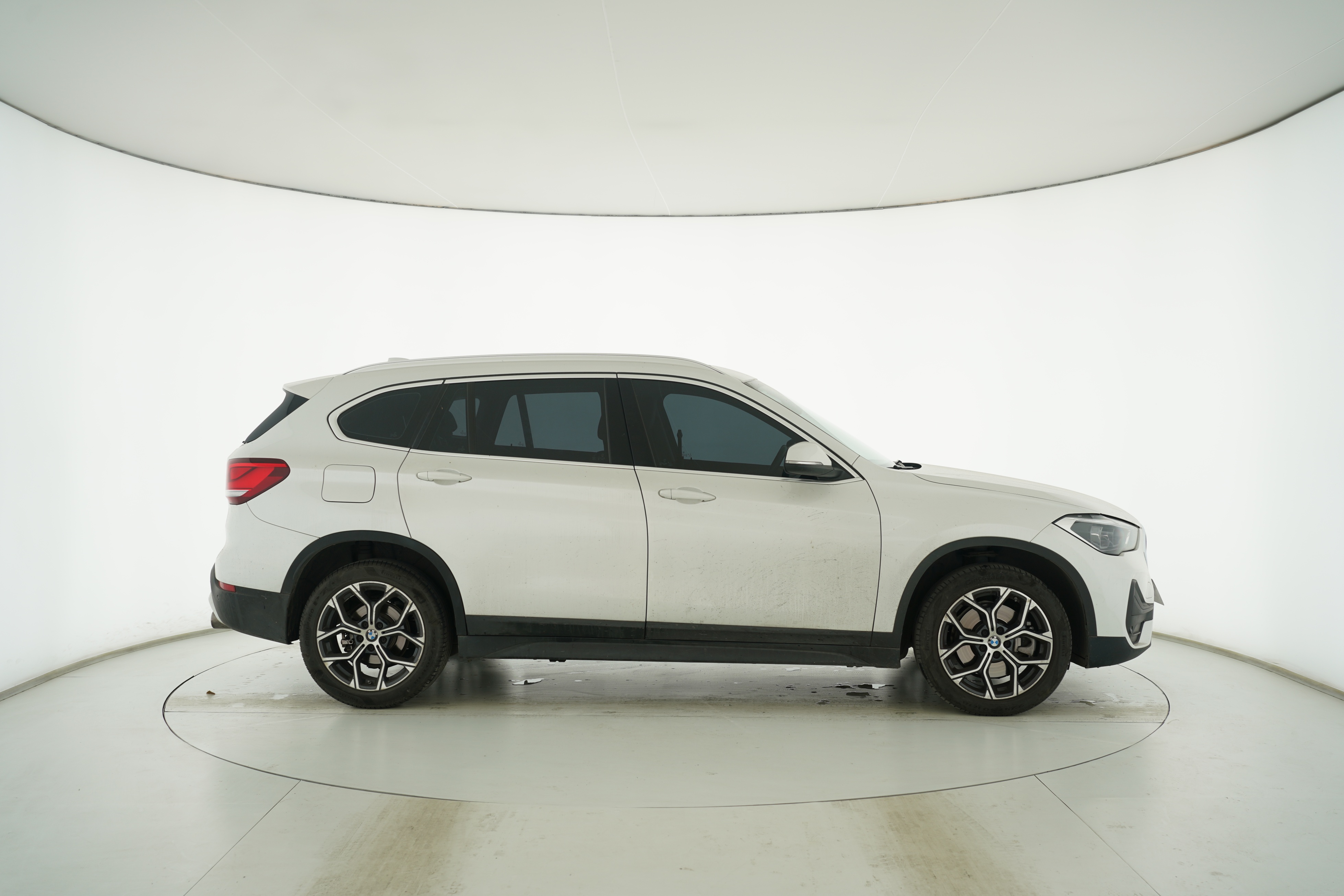 BMW X1 2022 — фото 8
