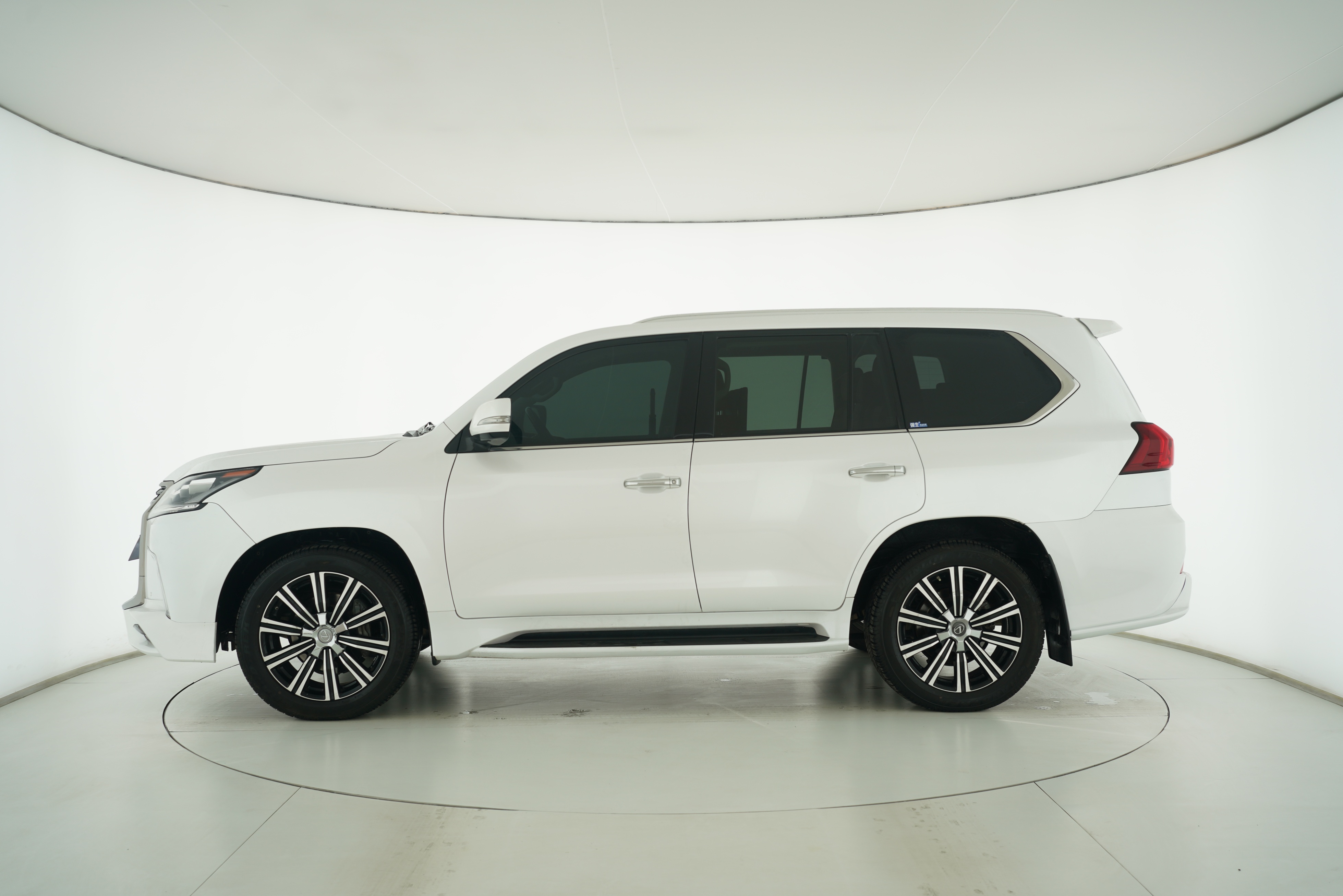 Lexus LX 2015 — фото 7