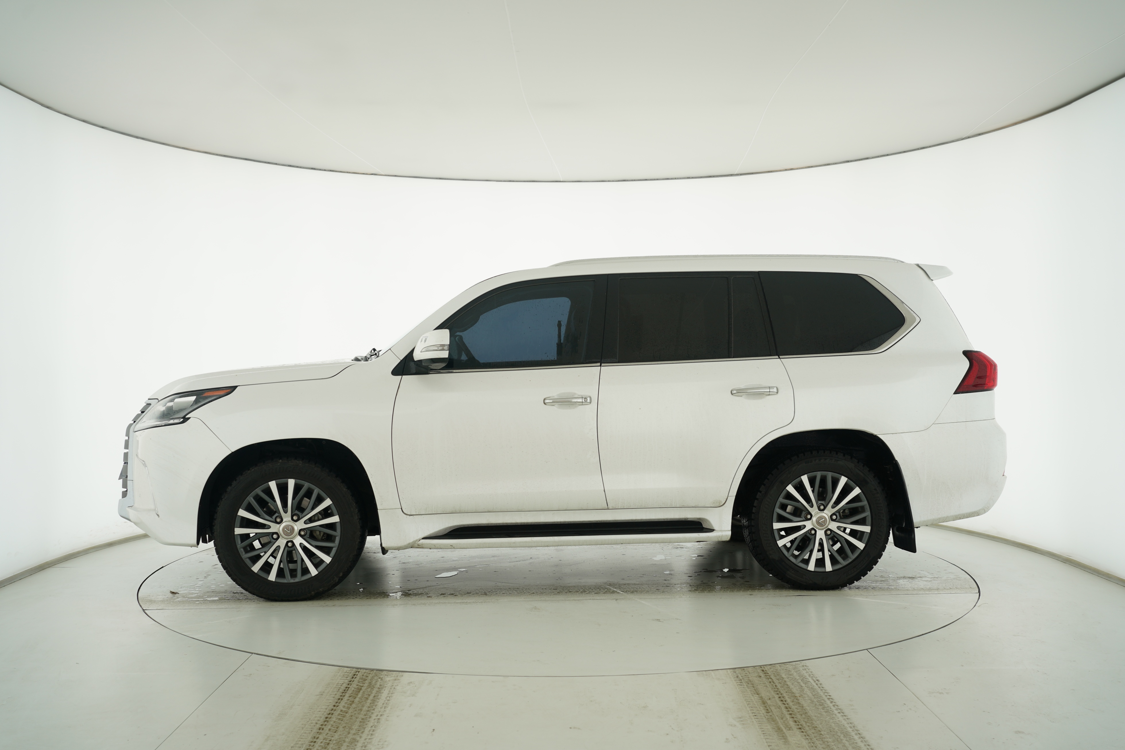 Lexus LX 2017 — фото 7