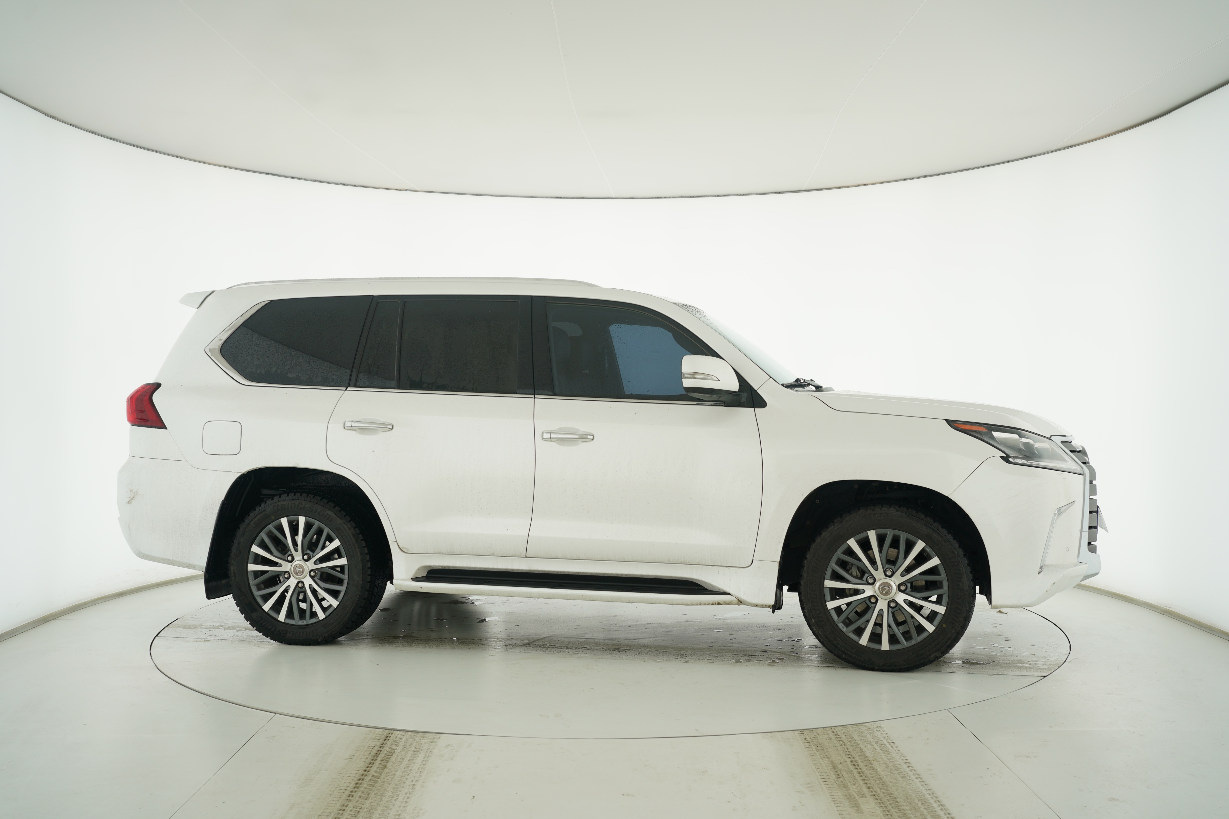 Lexus LX 2017 — фото 8
