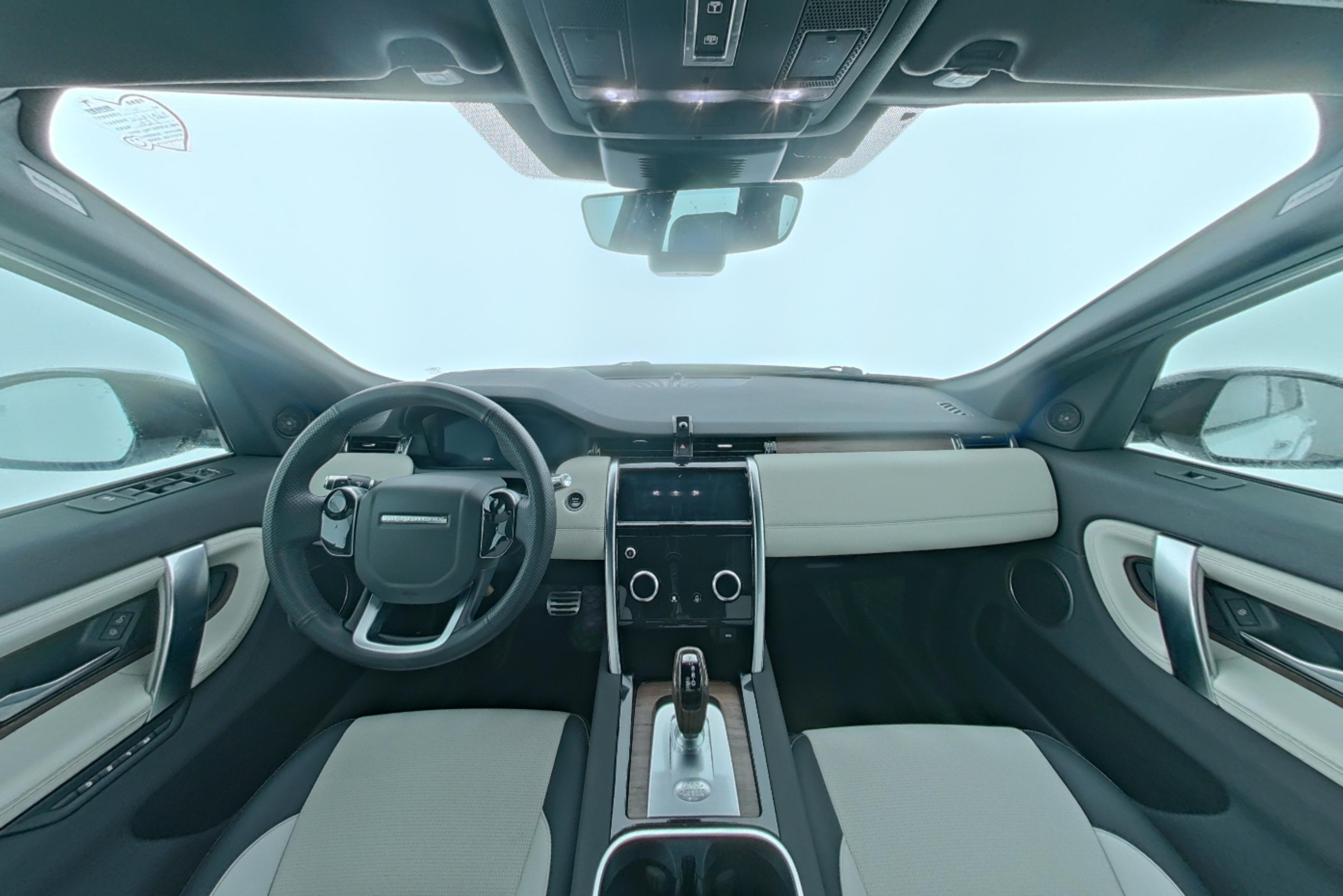 Land Rover Discover the Sports Version 2021 — фото 9