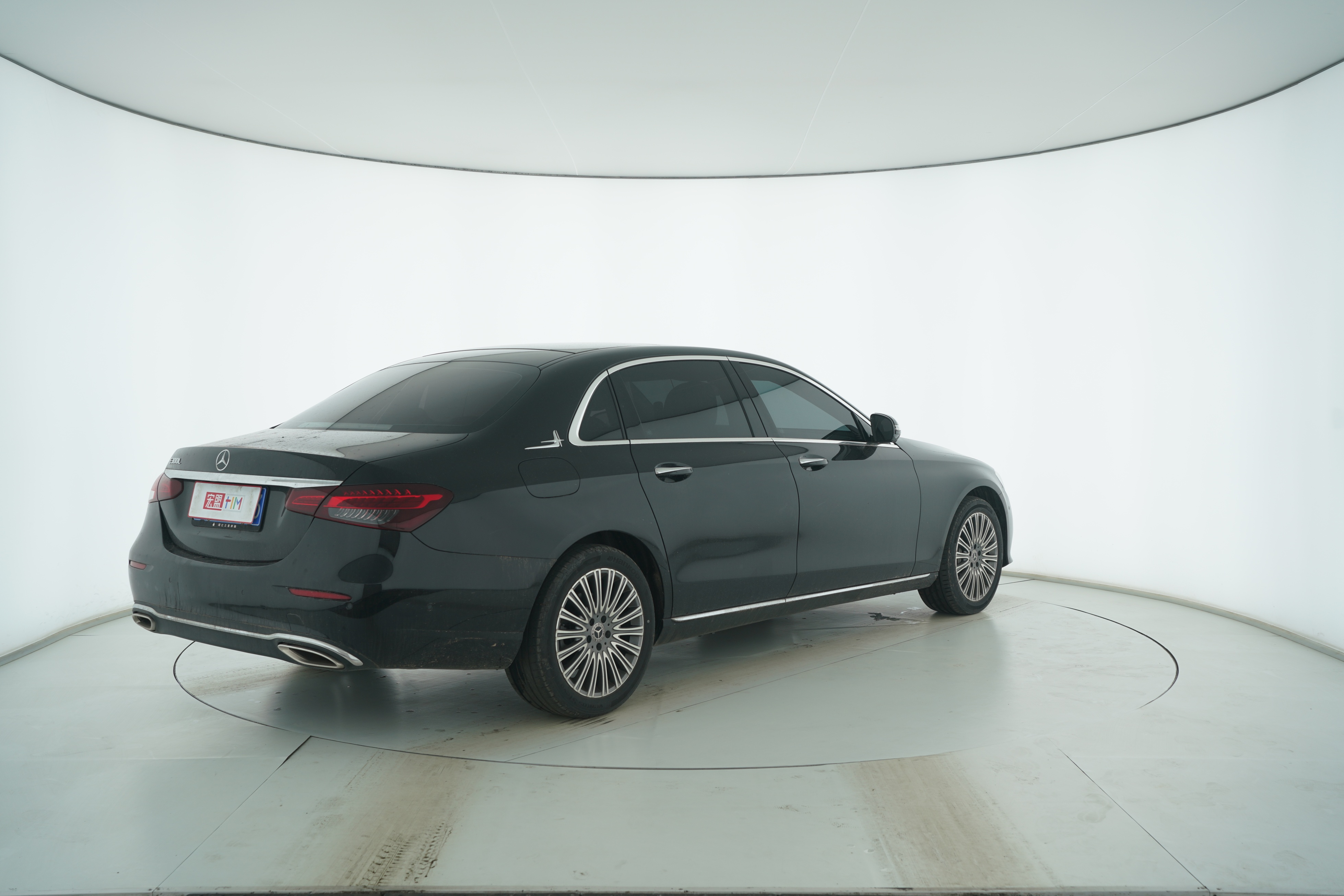 Mercedes Benz E-Class 2023 — фото 4
