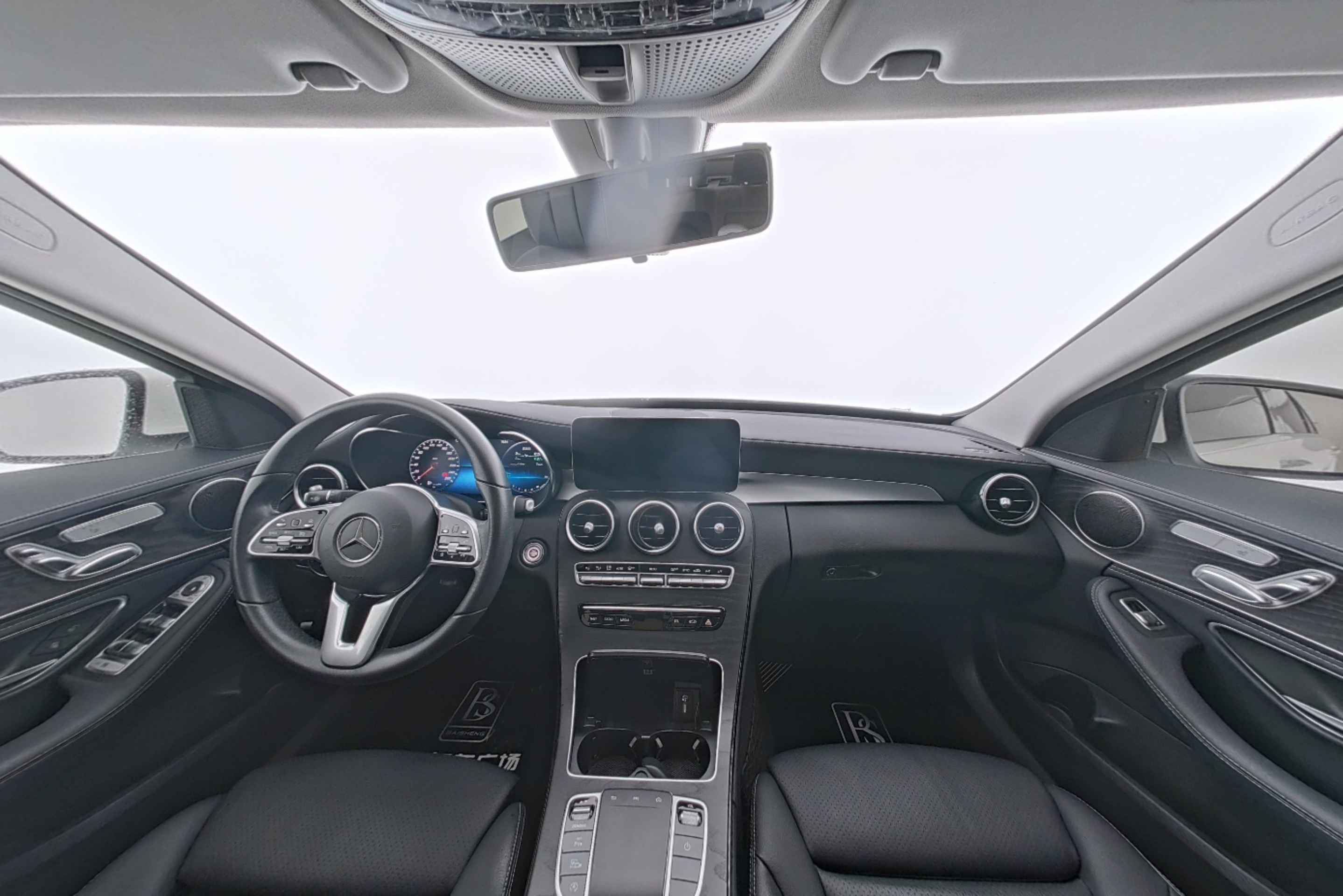 Mercedes Benz C-Class 2019 — фото 9