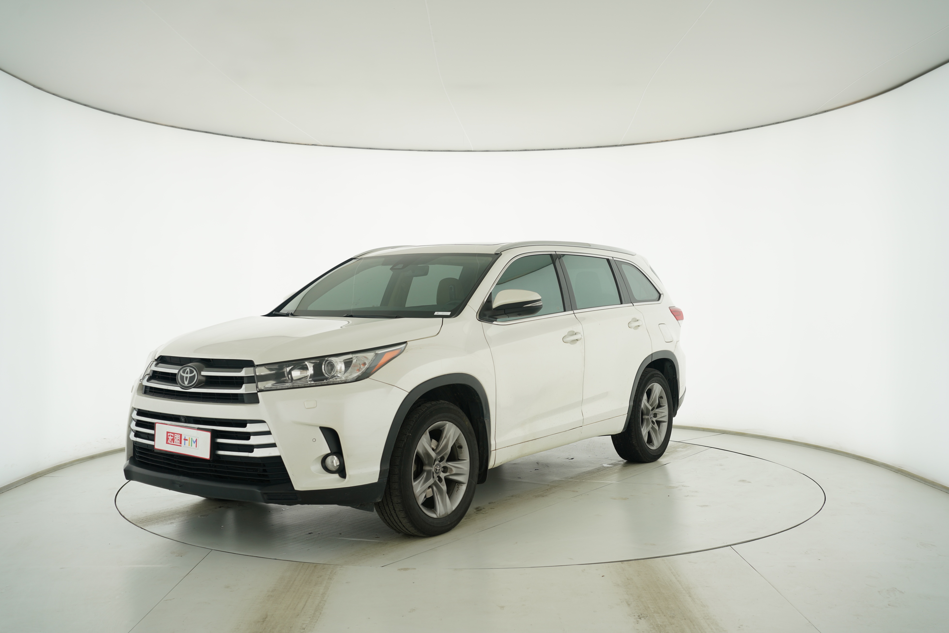 Toyota Highlander 2018 — фото 1