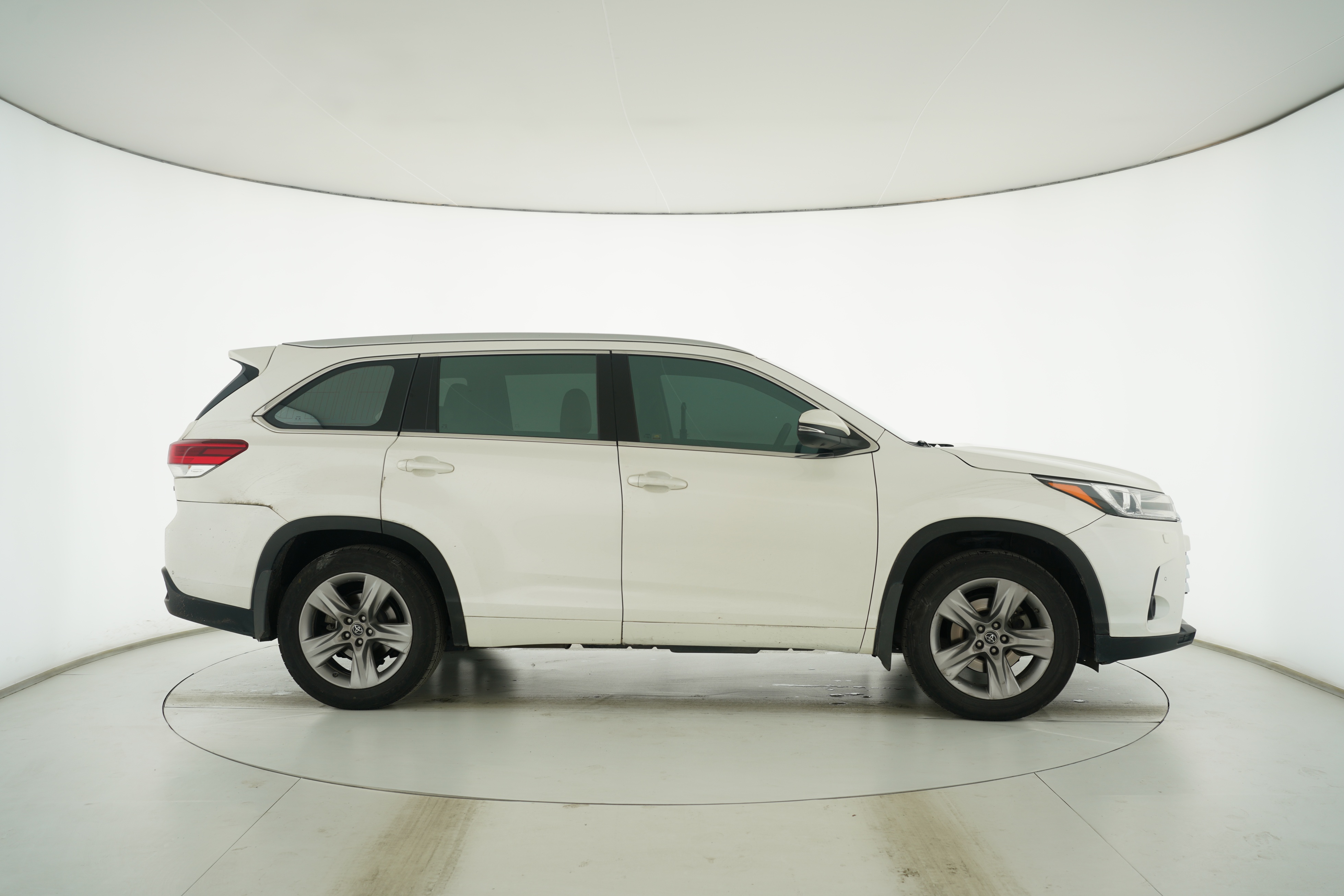 Toyota Highlander 2018 — фото 8