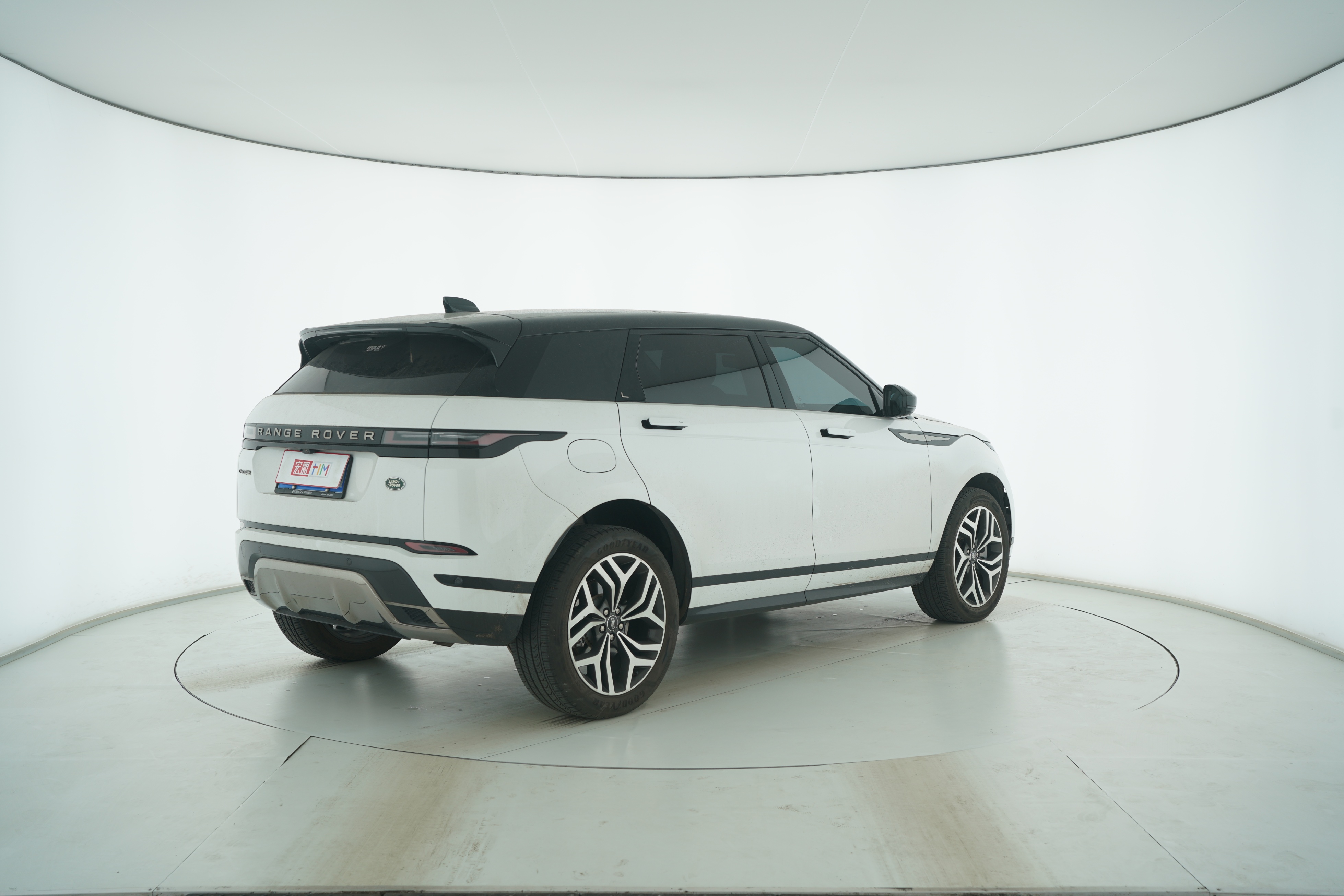 Land Rover Range Rover Aurora 2024 — фото 4