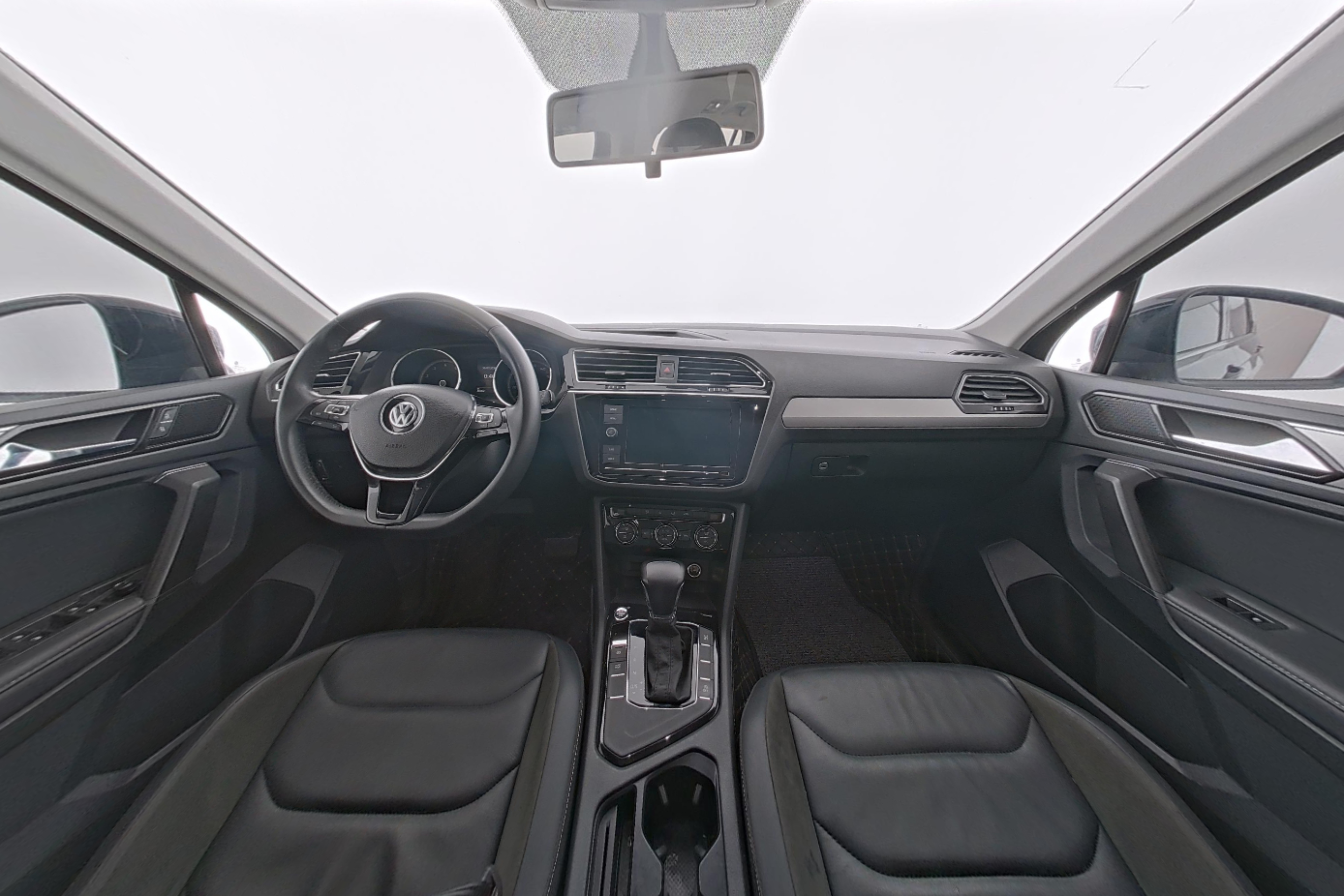 Volkswagen Tiguan L 2019 — фото 9