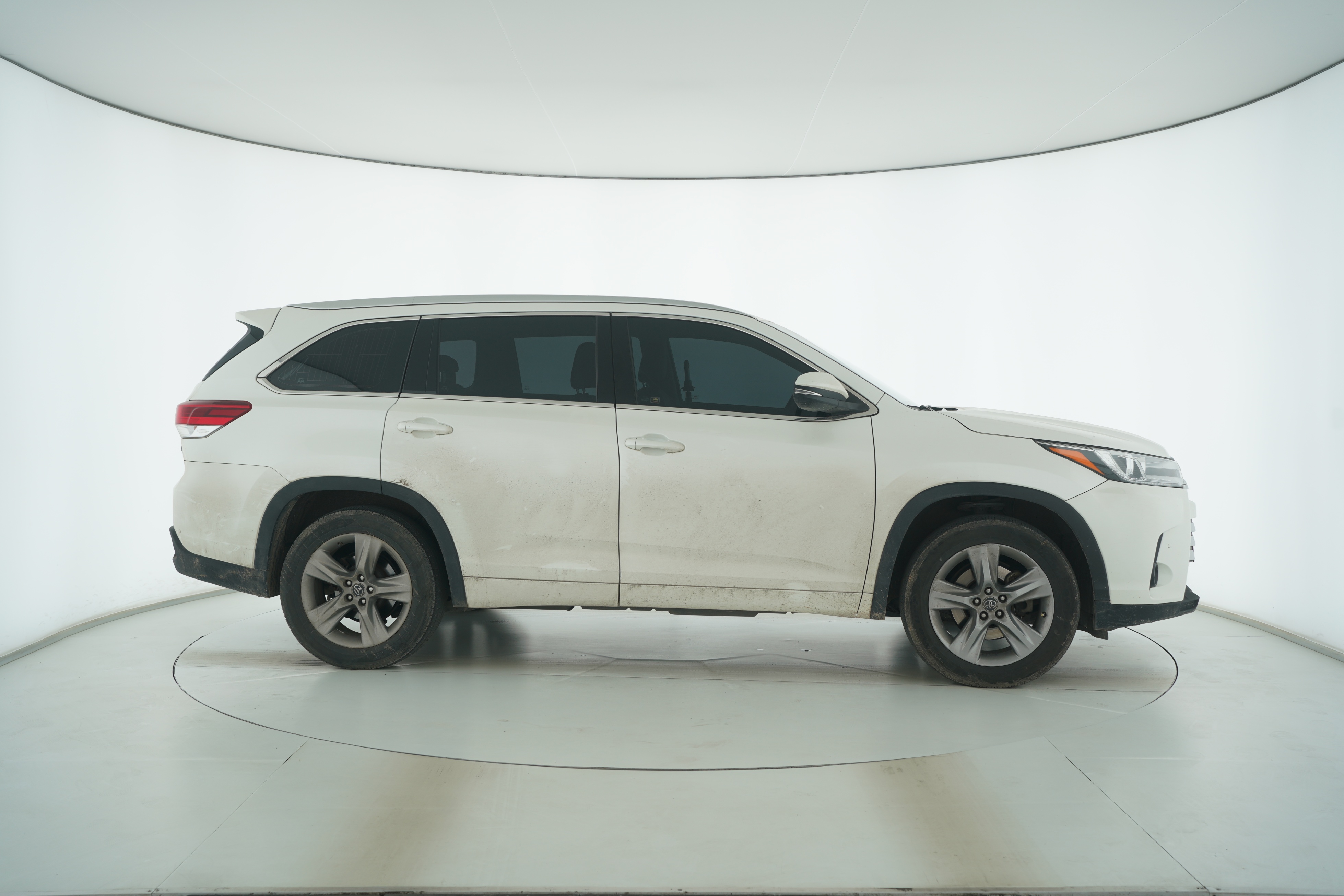 Toyota Highlander 2018 — фото 8