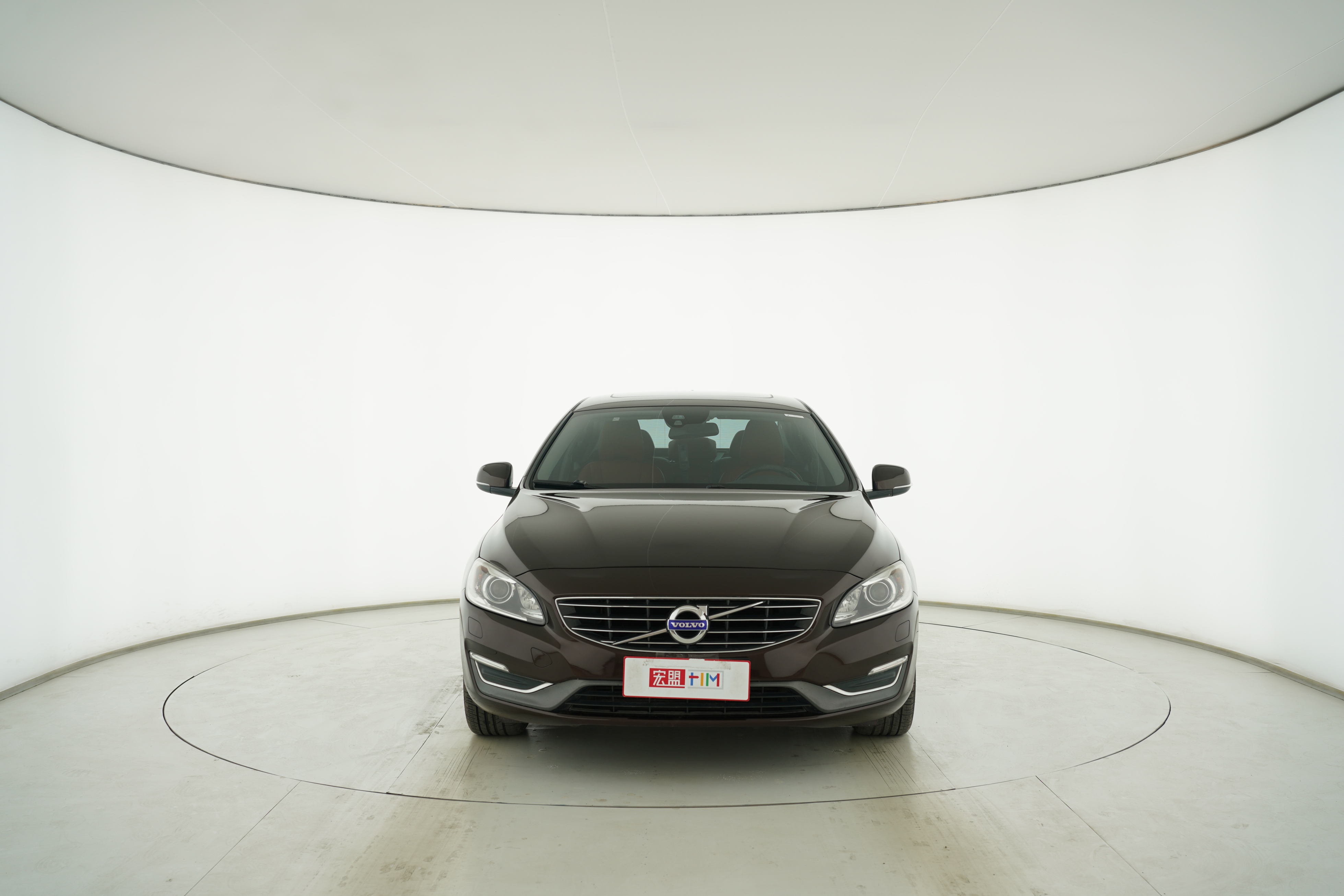 VOLVO S60 2018 — фото 5