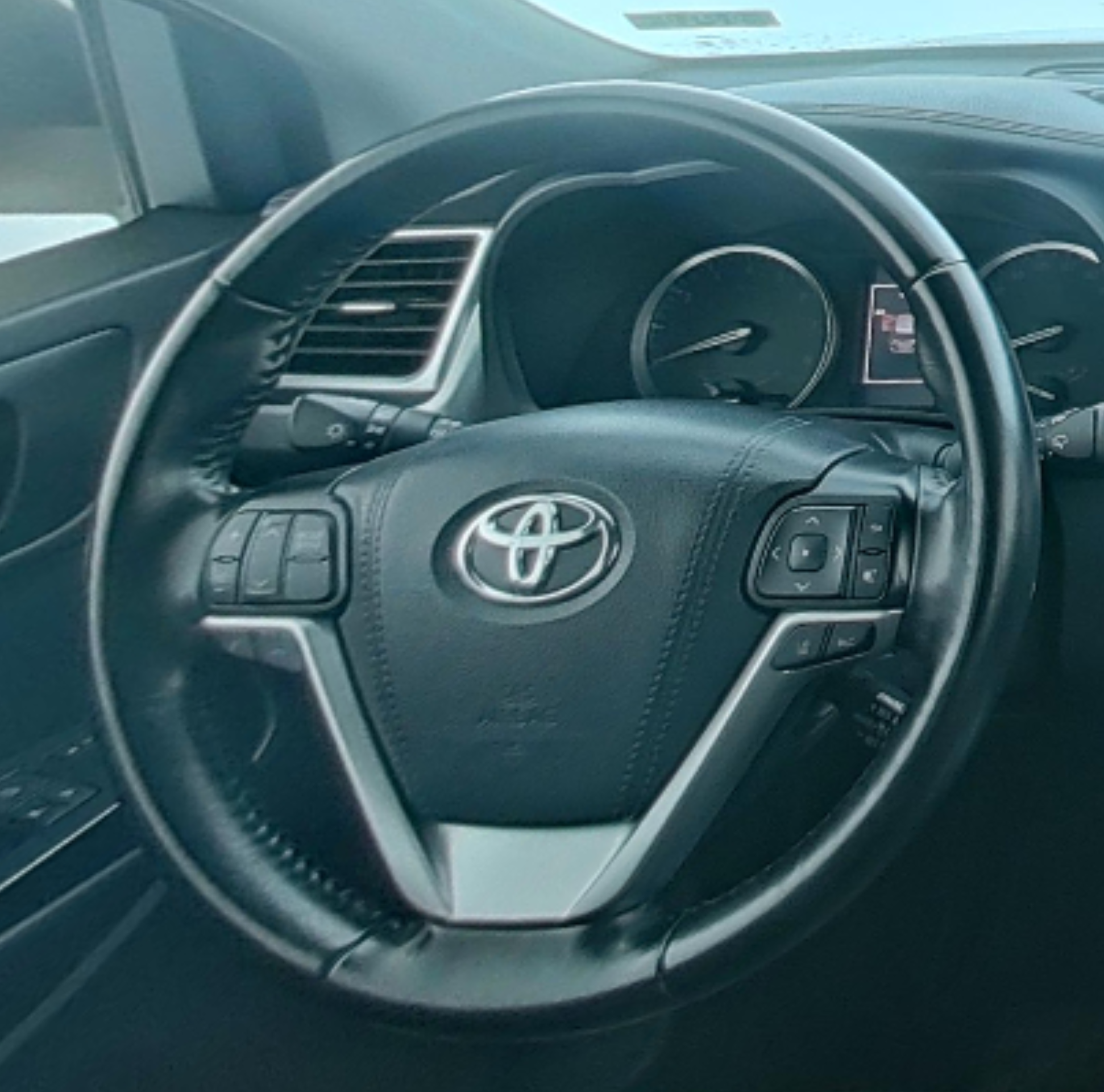 Toyota Highlander 2018 — фото 10