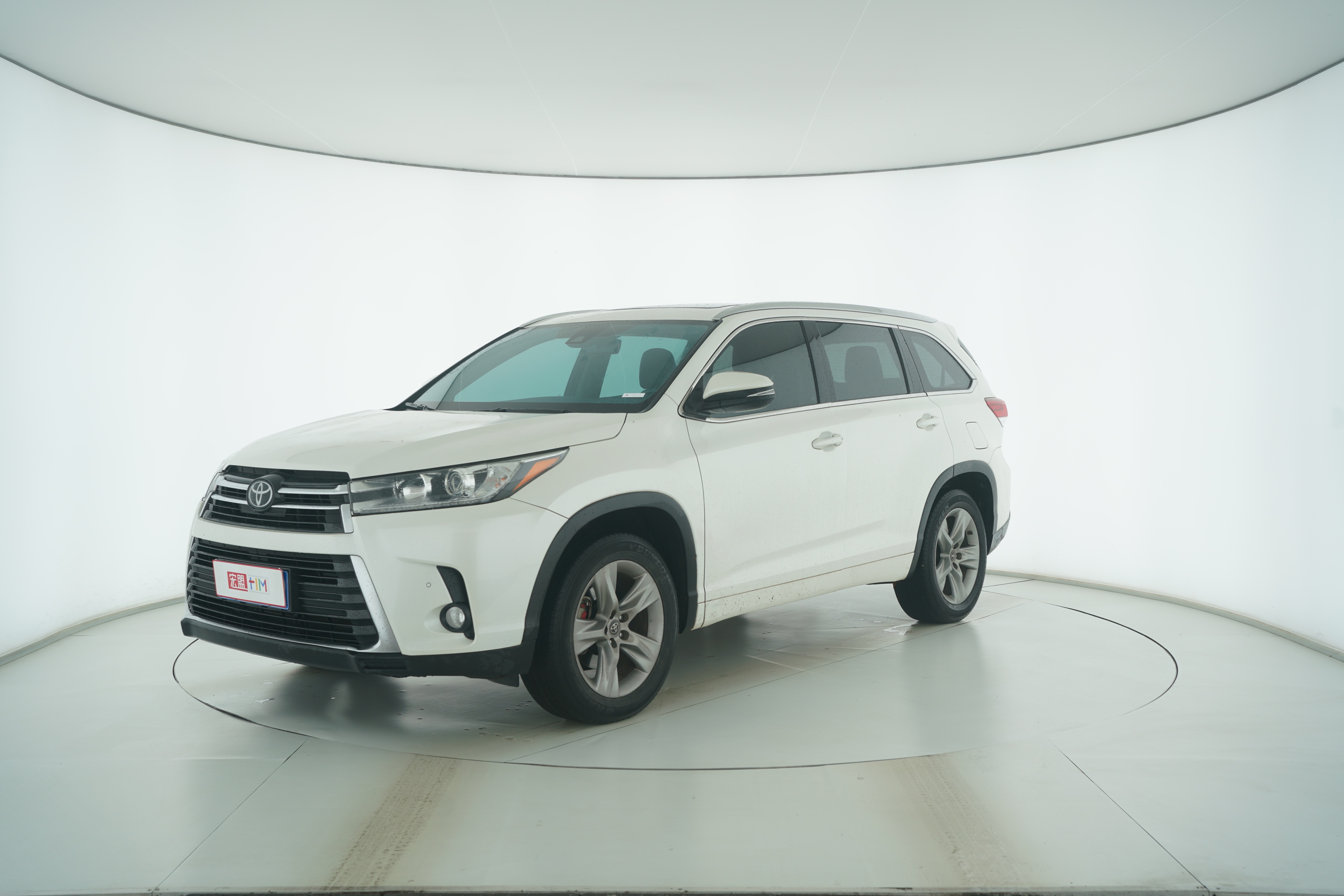 Toyota Highlander 2018 — фото 1