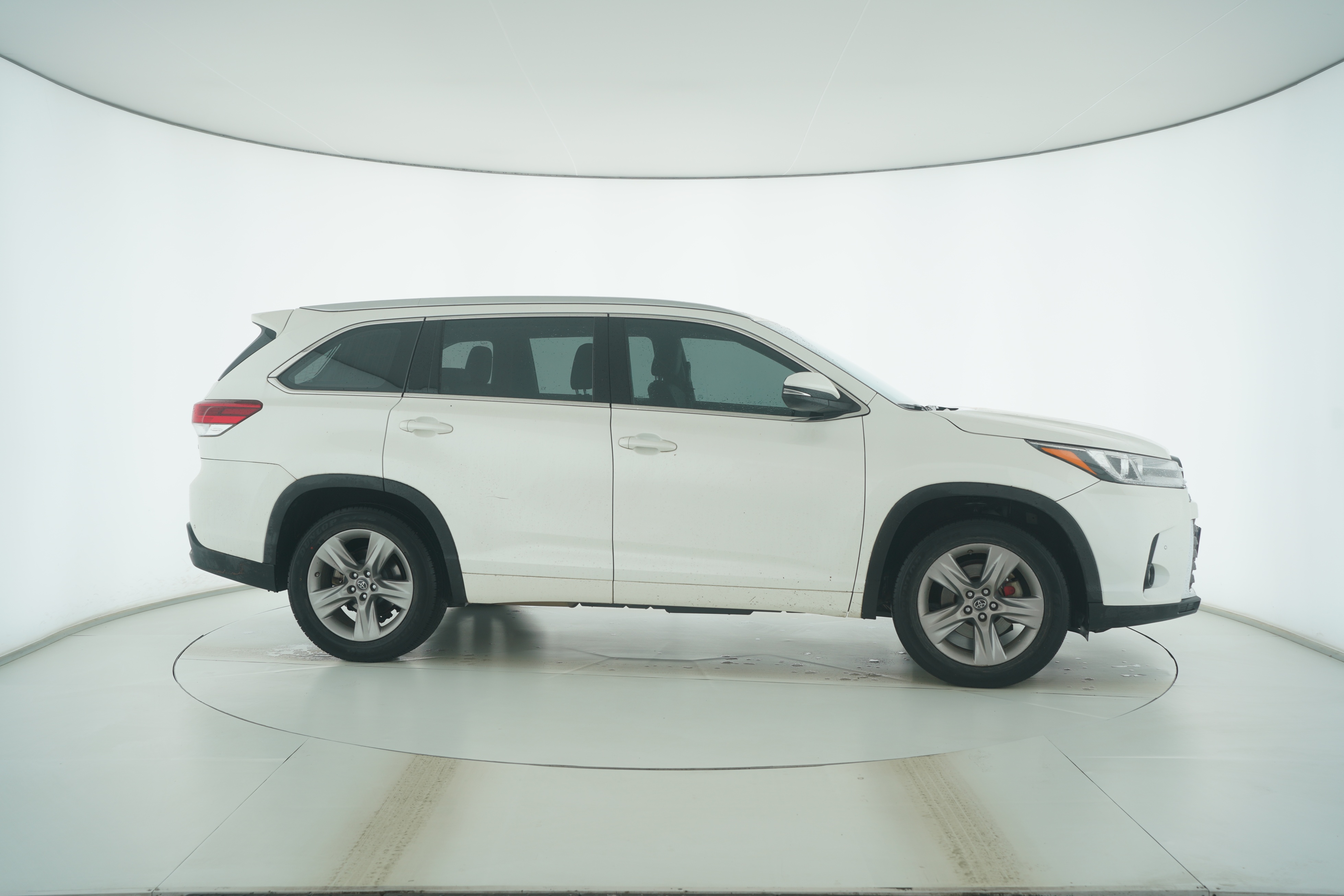 Toyota Highlander 2018 — фото 8