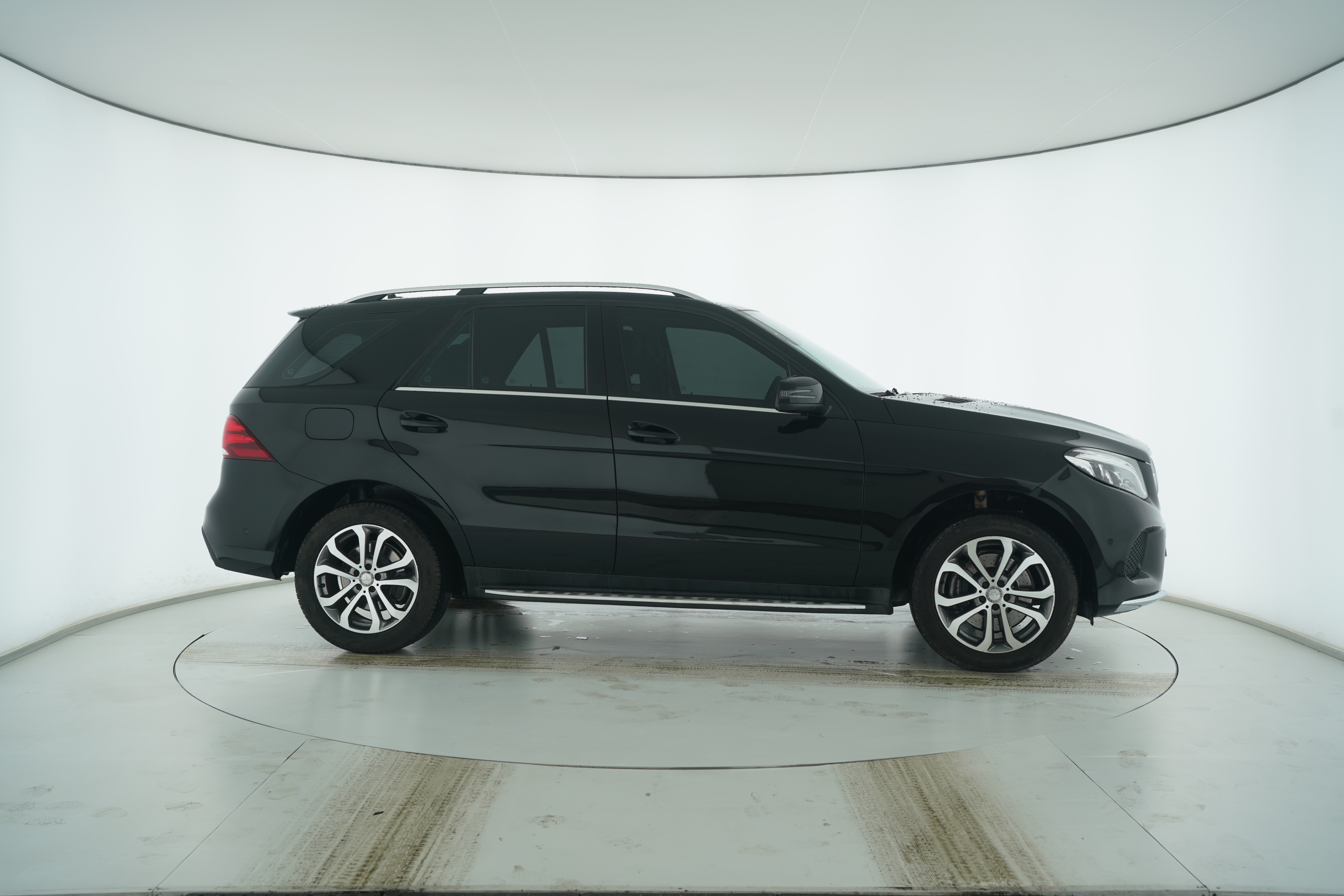 Mercedes Benz GLE 2015 — фото 8