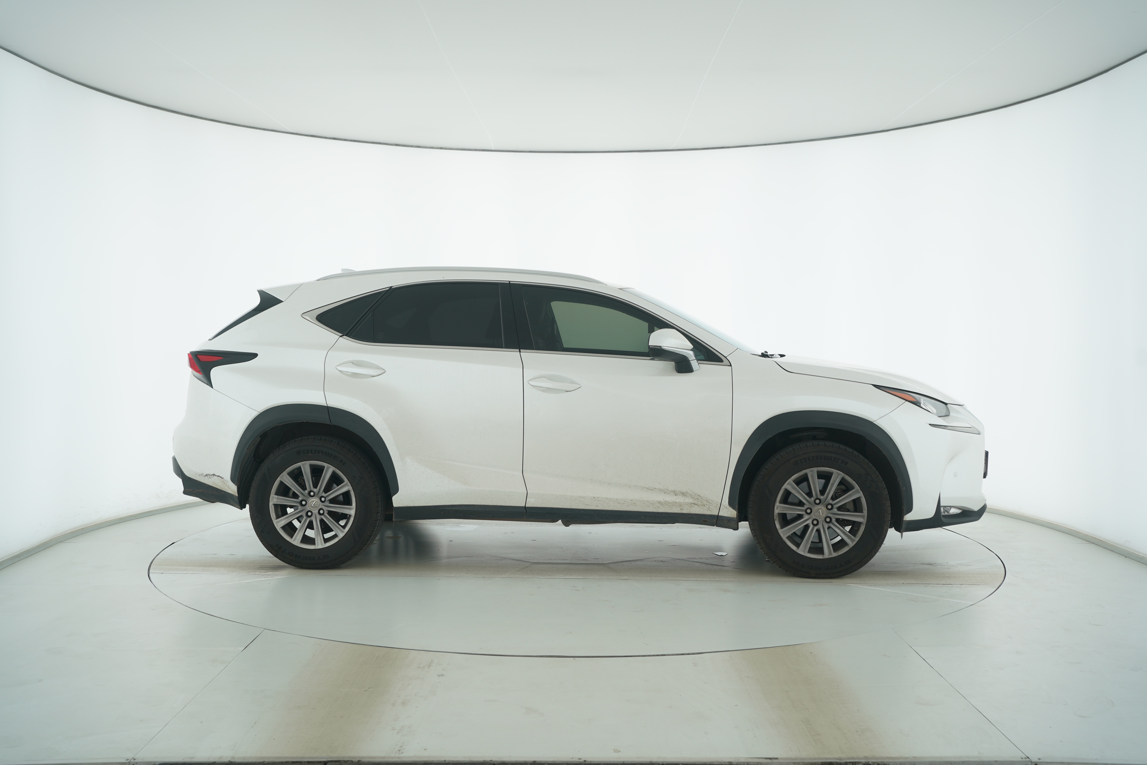 Lexus NX 2016 — фото 8