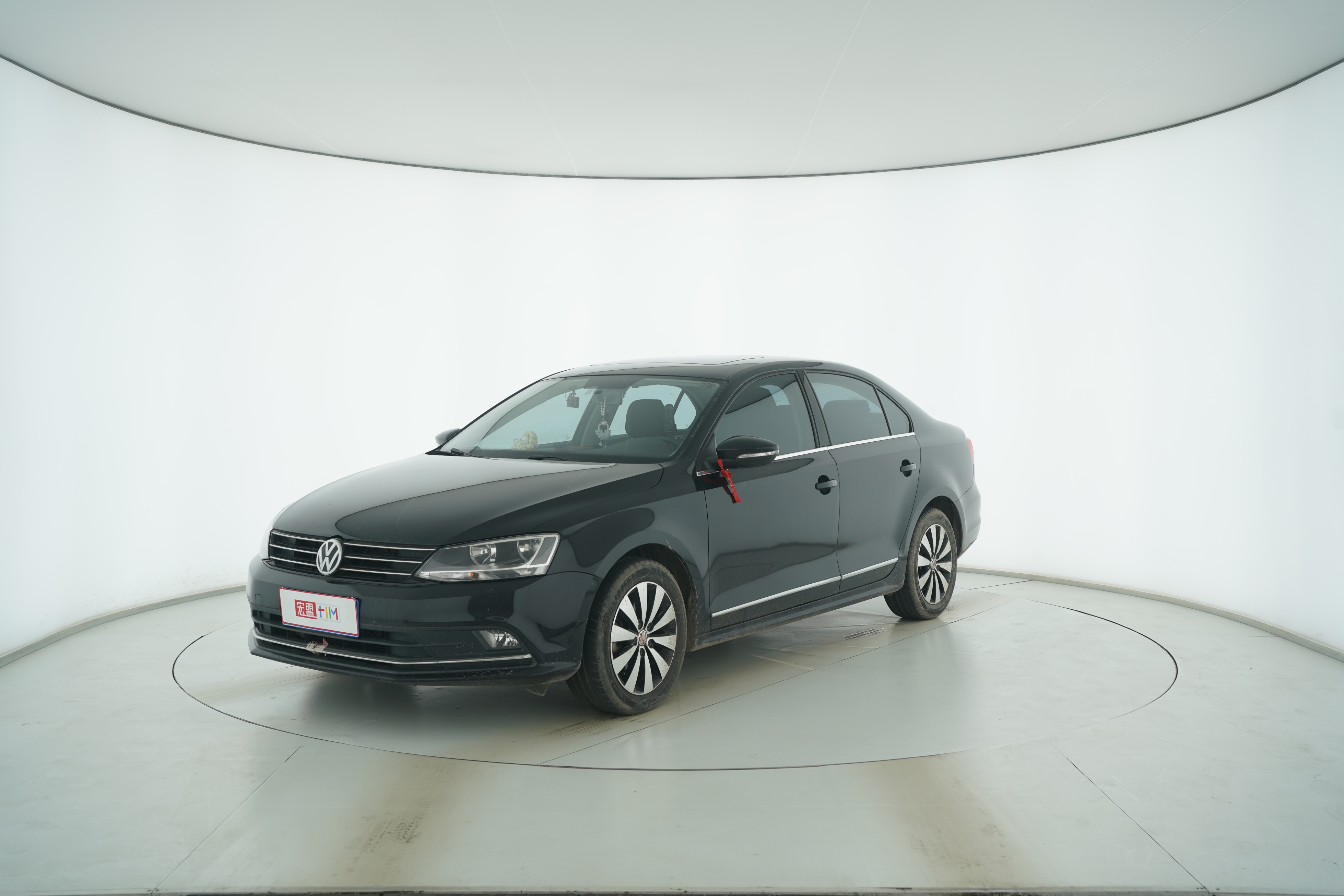 Volkswagen Jetta 2018 — фото 1