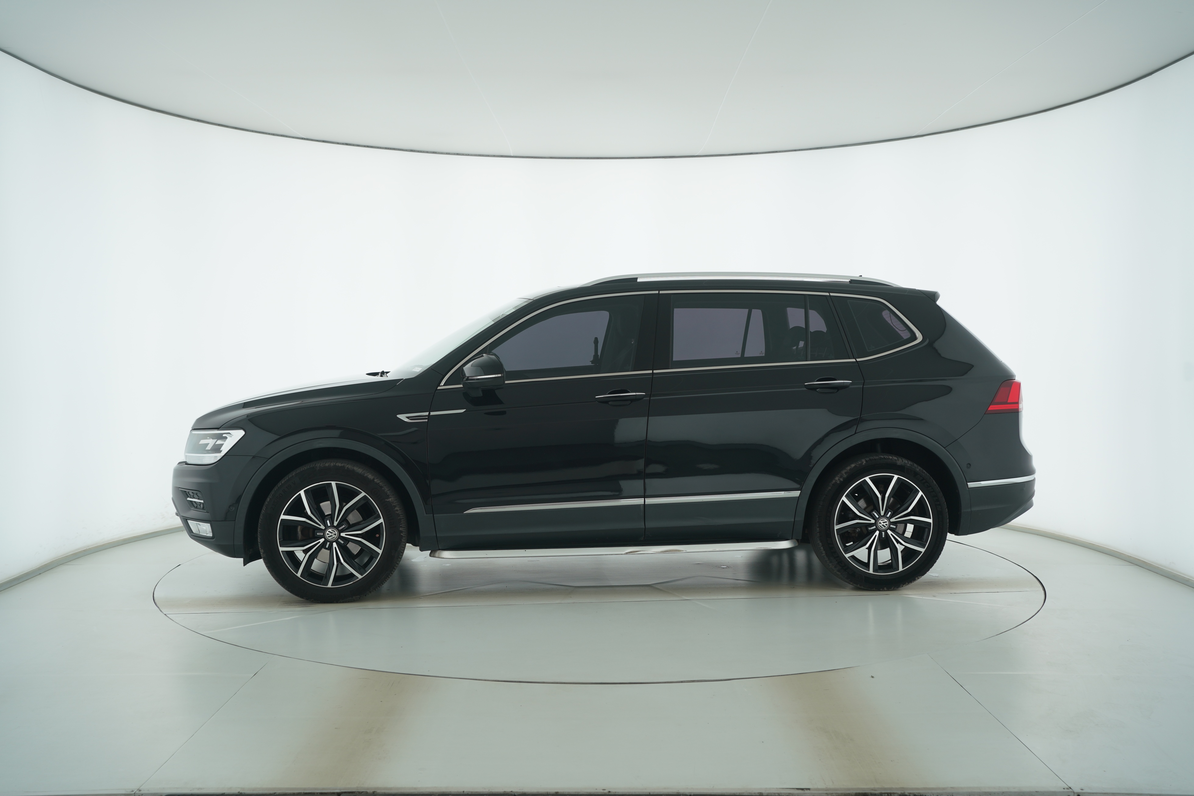 Volkswagen Tiguan L 2019 — фото 7