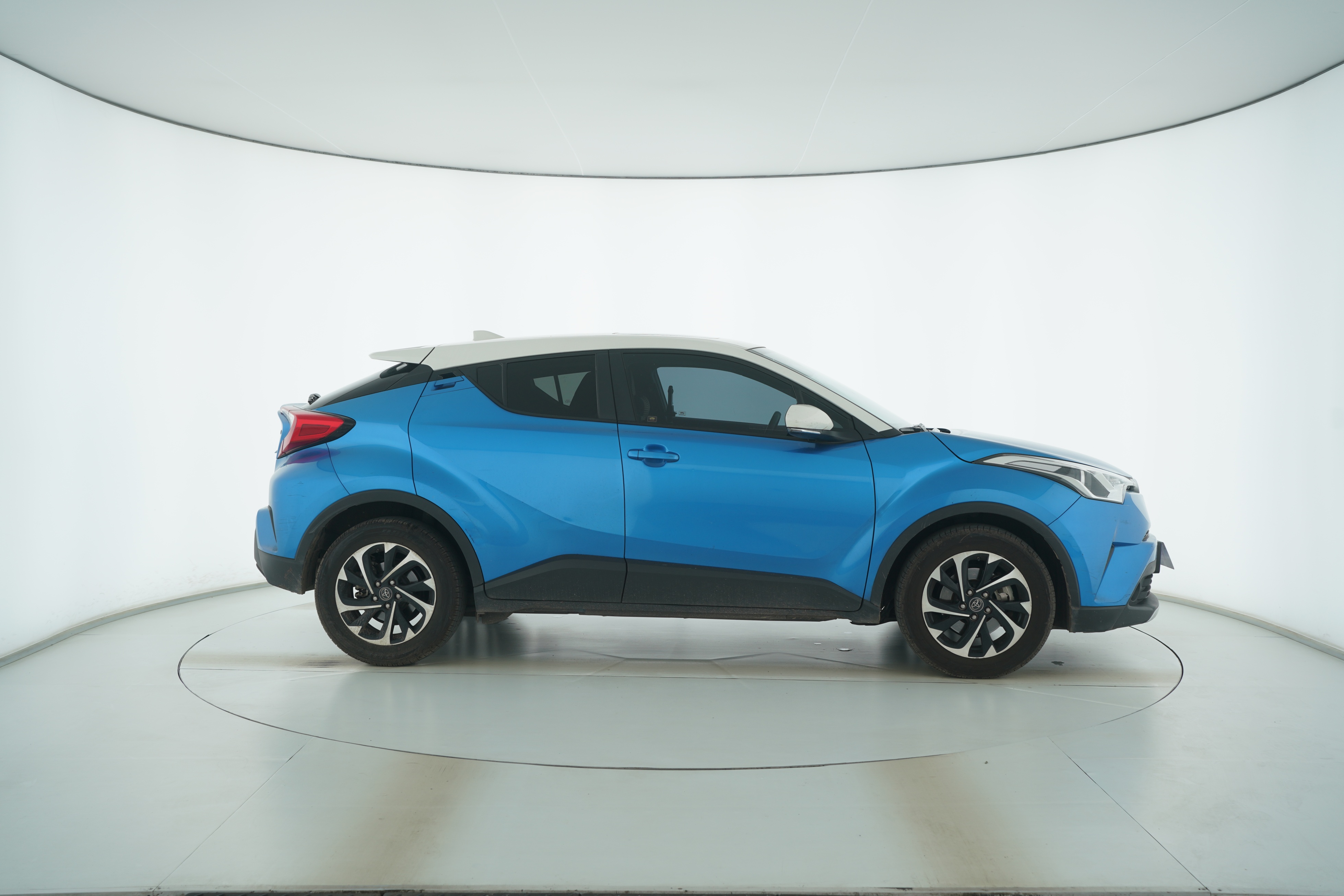 Toyota Yize 2018 — фото 8