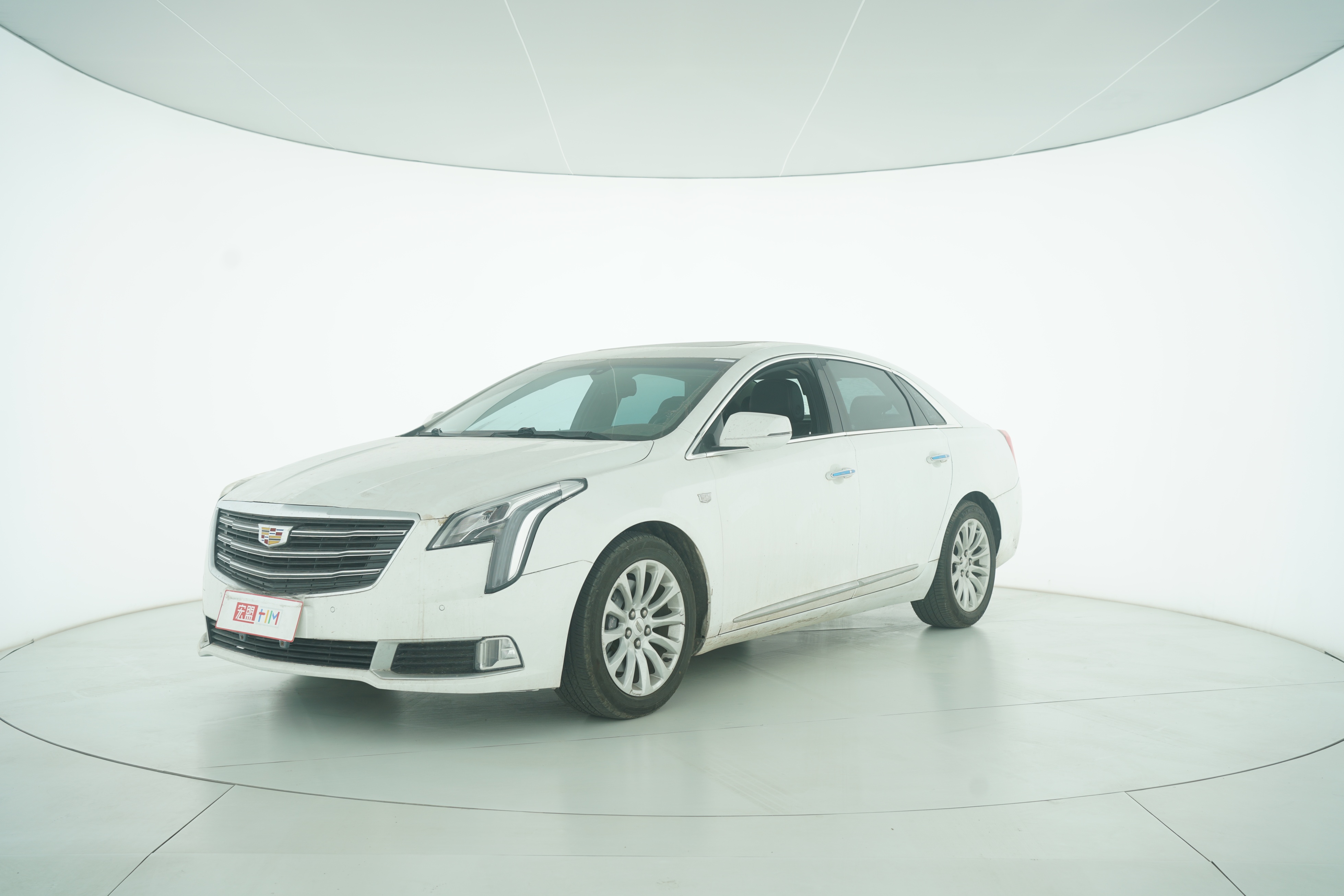 Cadillac XTS 2018 — фото 1