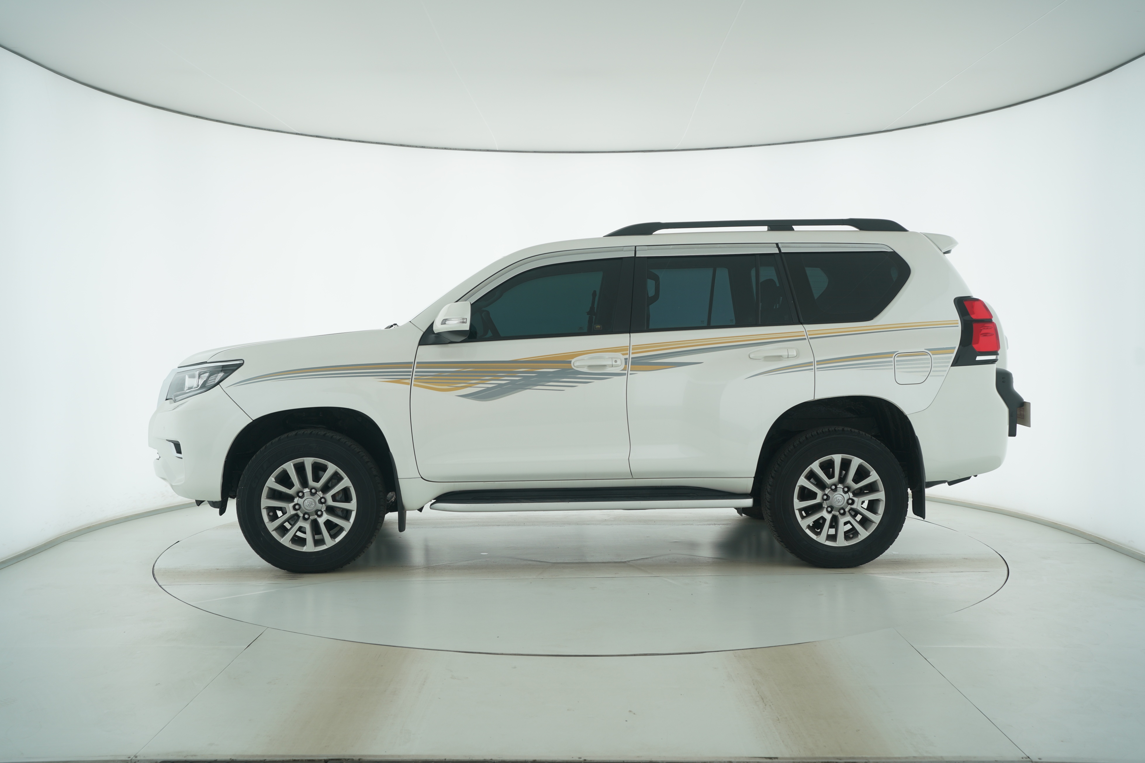 Toyota Prado 2018 — фото 7
