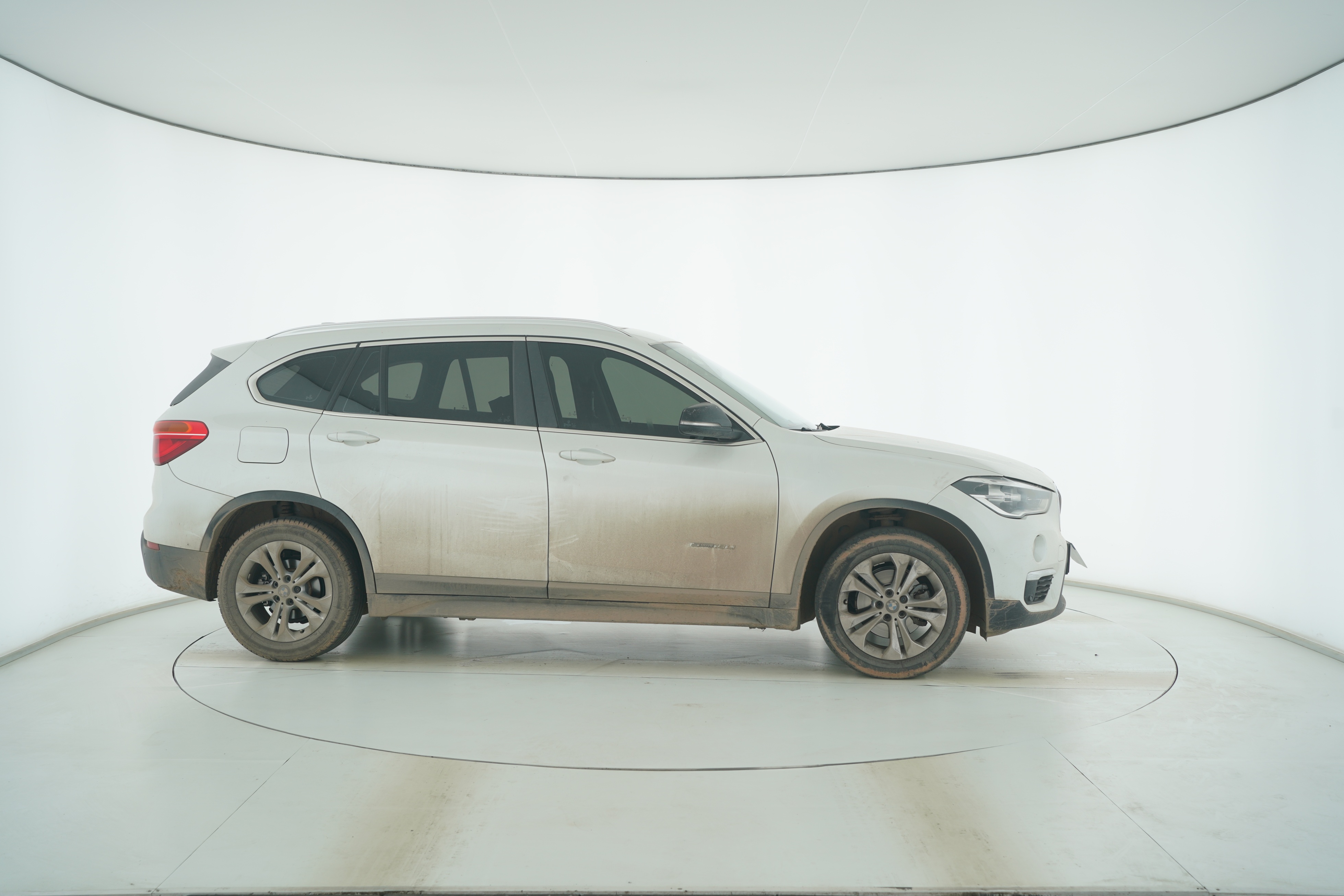 BMW X1 2016 — фото 8