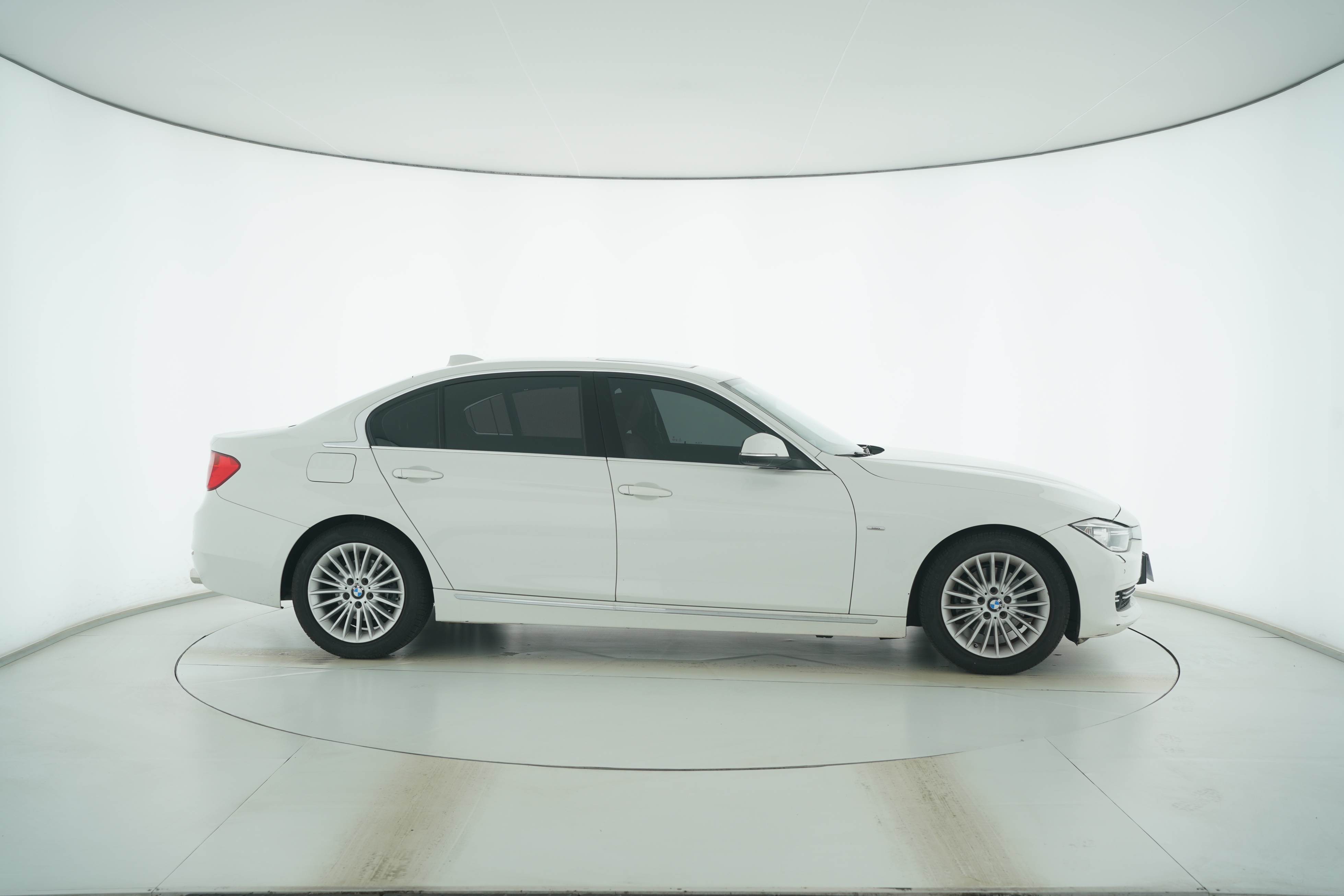 BMW 3 Series 2015 — фото 8